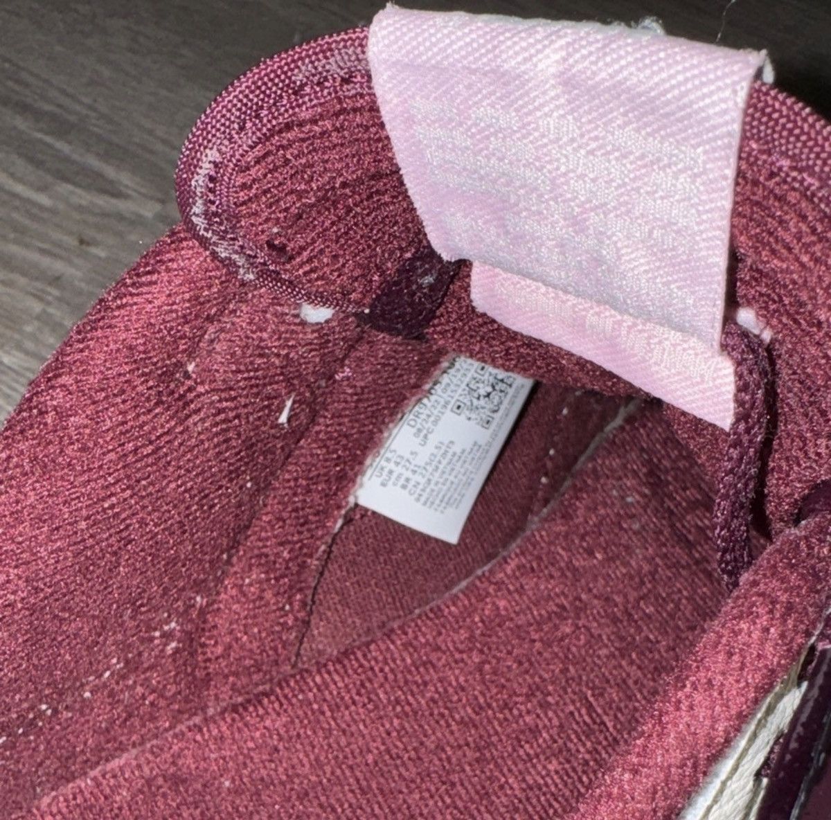 Jordan Brand Nike Dunk Low Retro PRM Valentine's Day (2023) Size US 9.5 / EU 42-43 - 7 Thumbnail