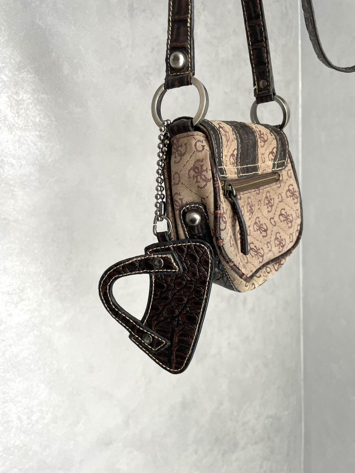 Guess Vintage Y2K Guess Monogram Crossbody Shoulder Bag Size ONE SIZE - 15 Thumbnail