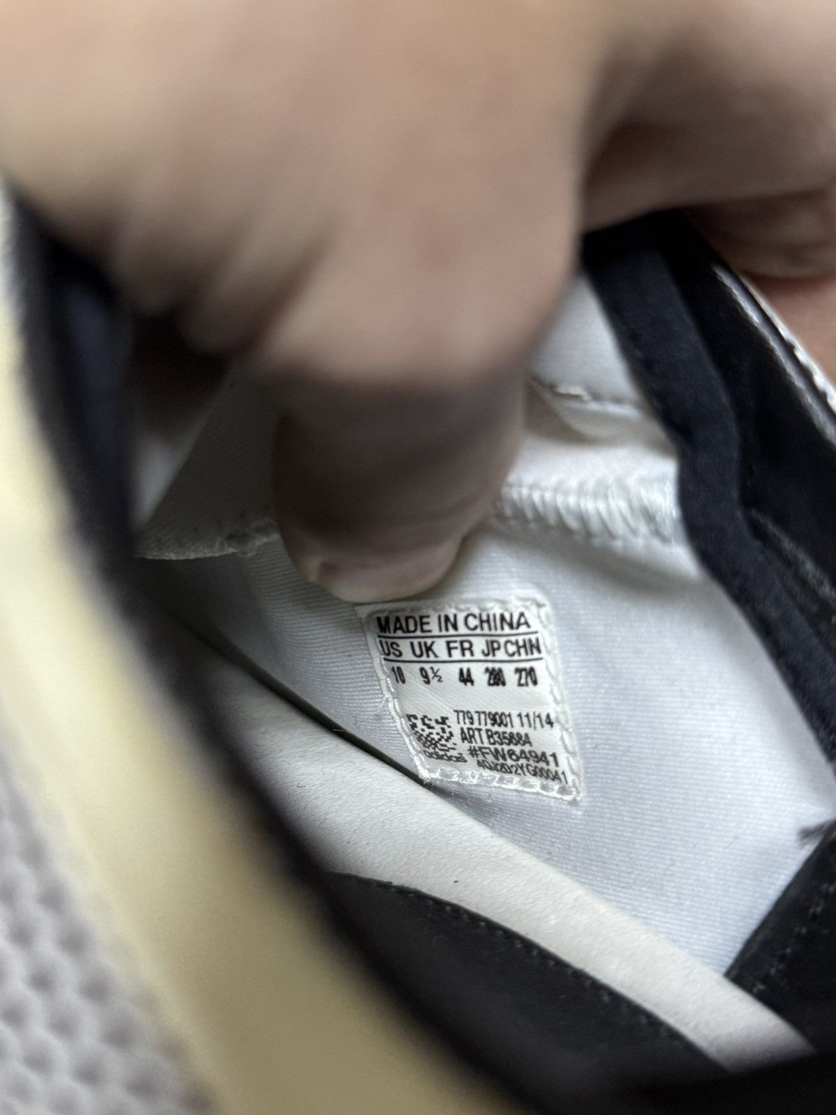 Adidas Y-3 yohji yamamoto adidas la trainer Sneakers japanese floar Size US 10 / EU 43 - 8 Thumbnail