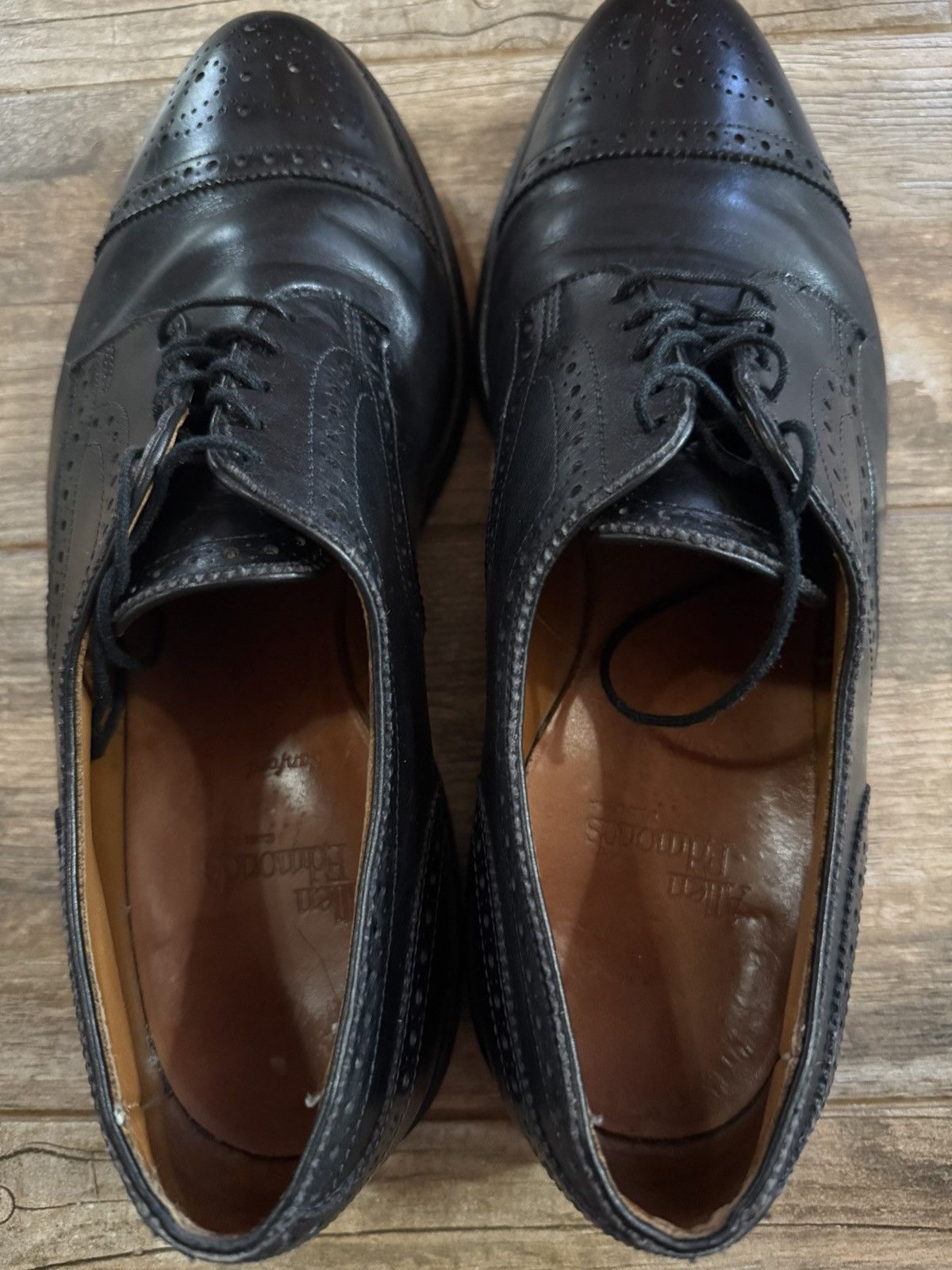 Allen Edmonds Allen Edmonds Sanford 9.5 D Black Broque Captoe Oxford Size US 9.5 / EU 42-43 - 8 Thumbnail