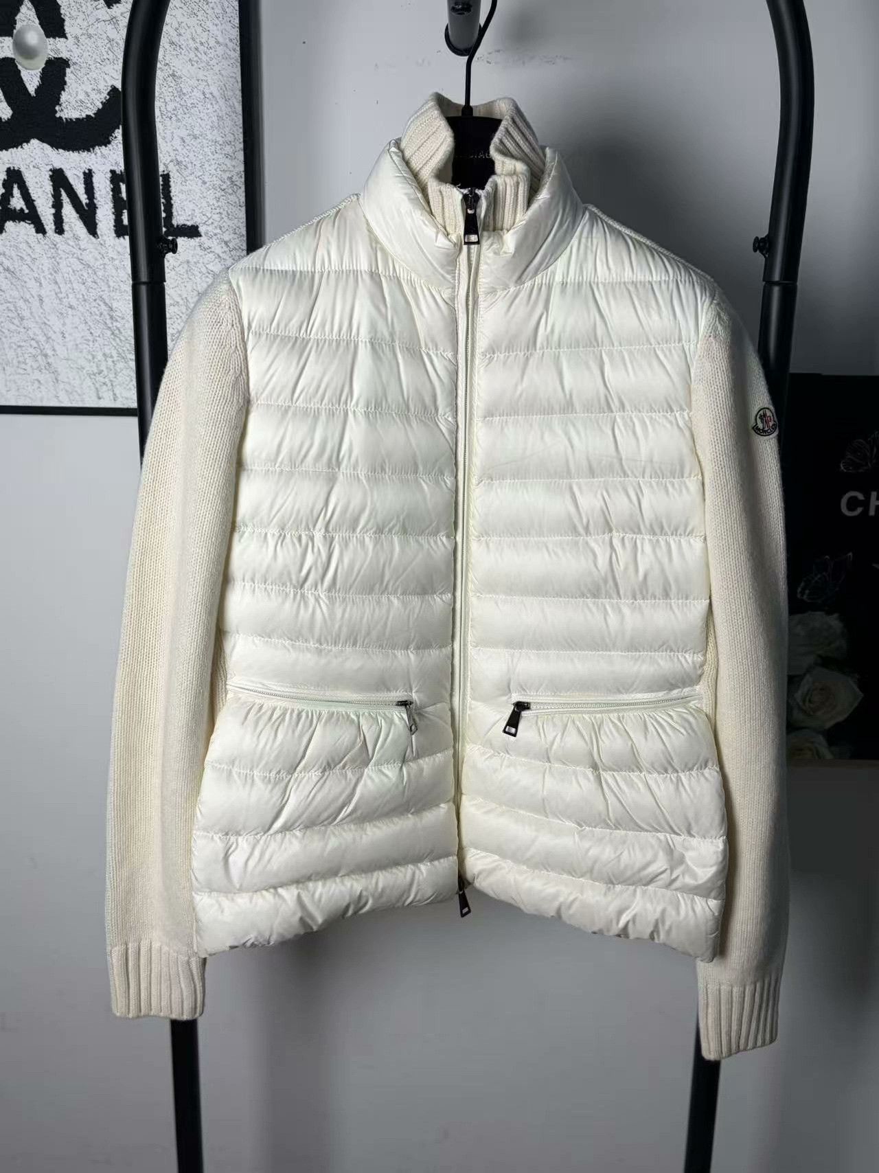 Moncler Moncler Knit Down White Heavy Coat s Men Size US S / EU 44-46 / 1 - 1 Thumbnail