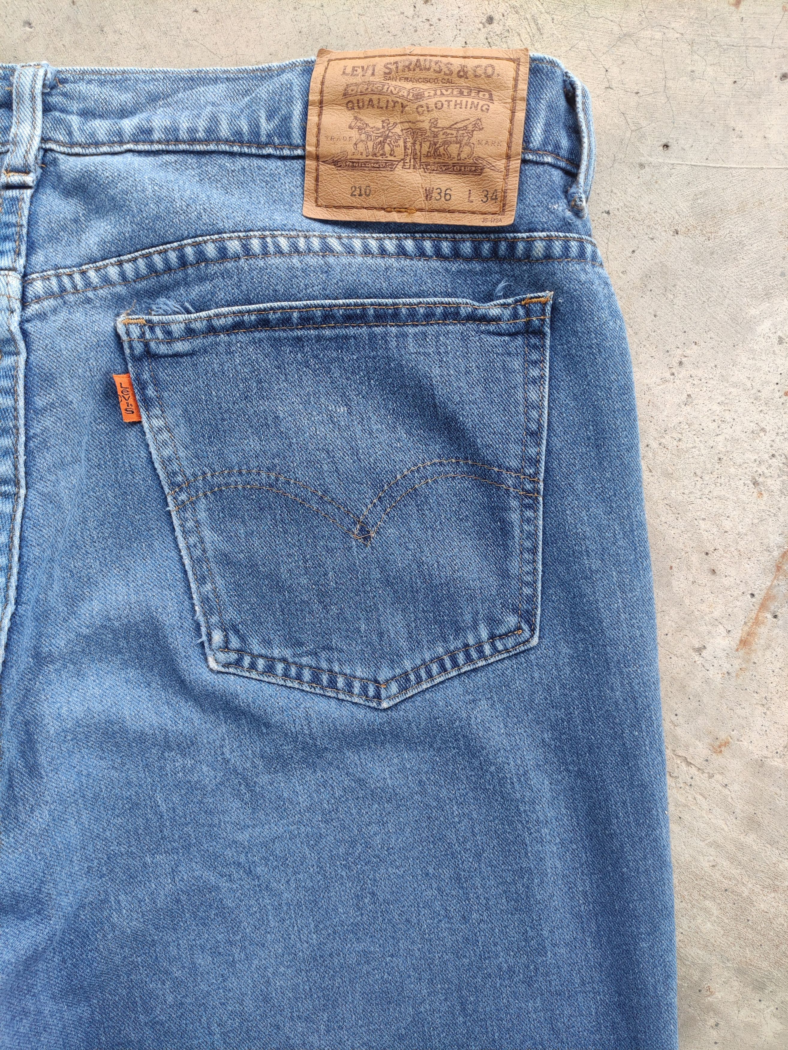 Levi's Vintage Levis Jean Distressed Faded Denim Waist 35 Size US 35 - 11 Thumbnail