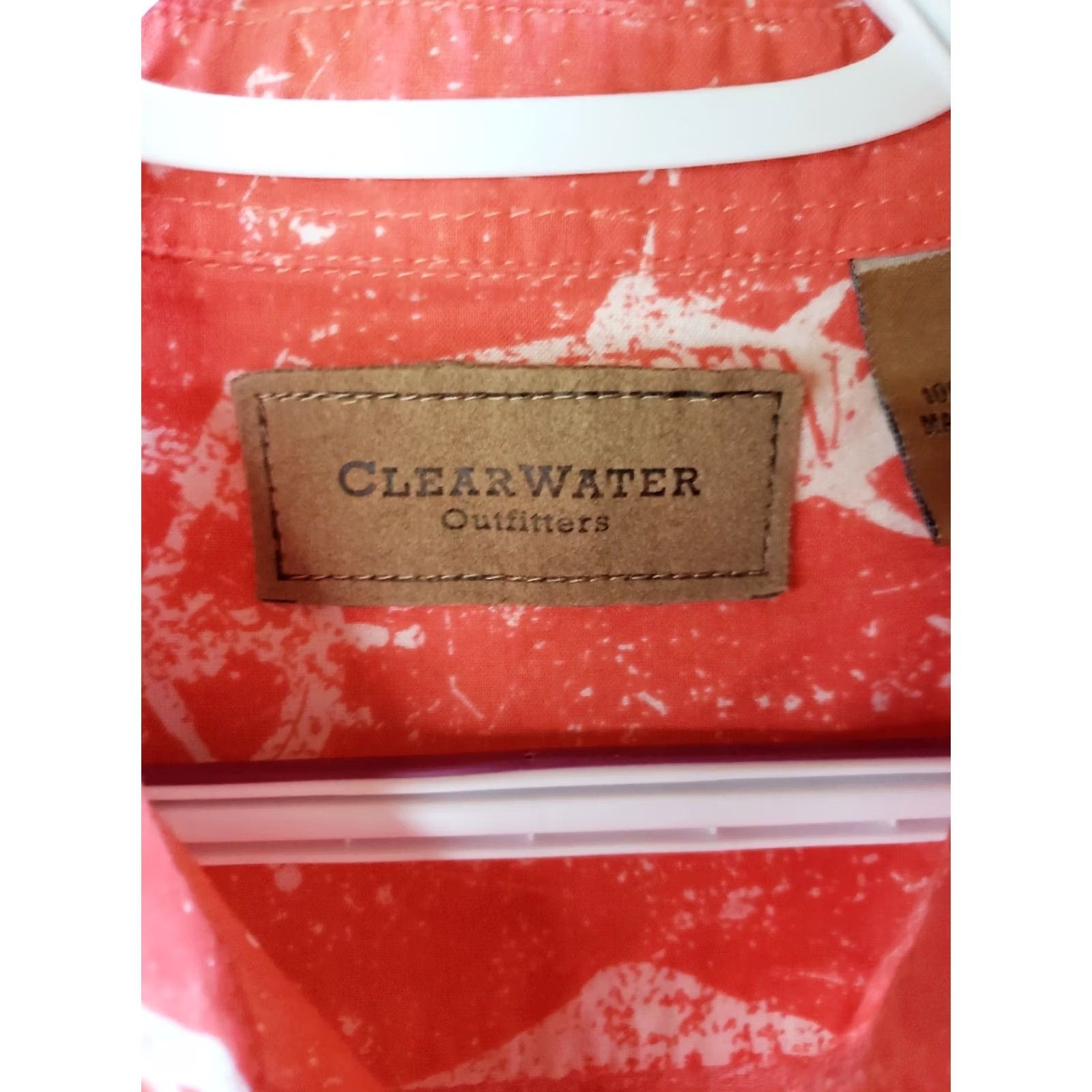 Vintage ClearWater Outfitters Men Shirt Red Short Sleeve Button-Up Fish Print Hawaiian Pattern Pocket Casual Travel New Size US S / EU 44-46 / 1 - 7 Thumbnail