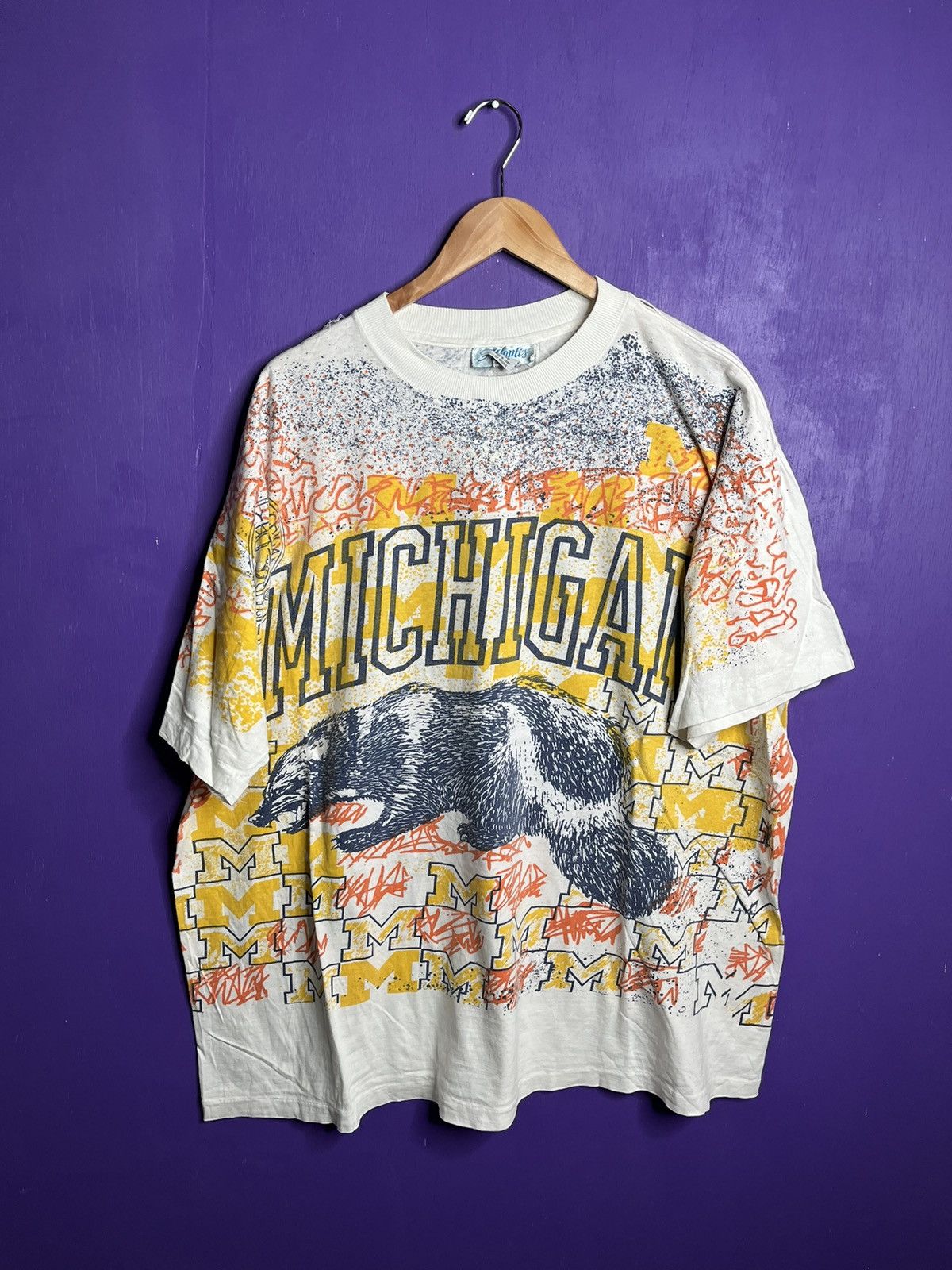 image of American College x Made In USA Vintage 90's Michigan Wolverines Aop Logo T-Shirt in White (Size 2XL