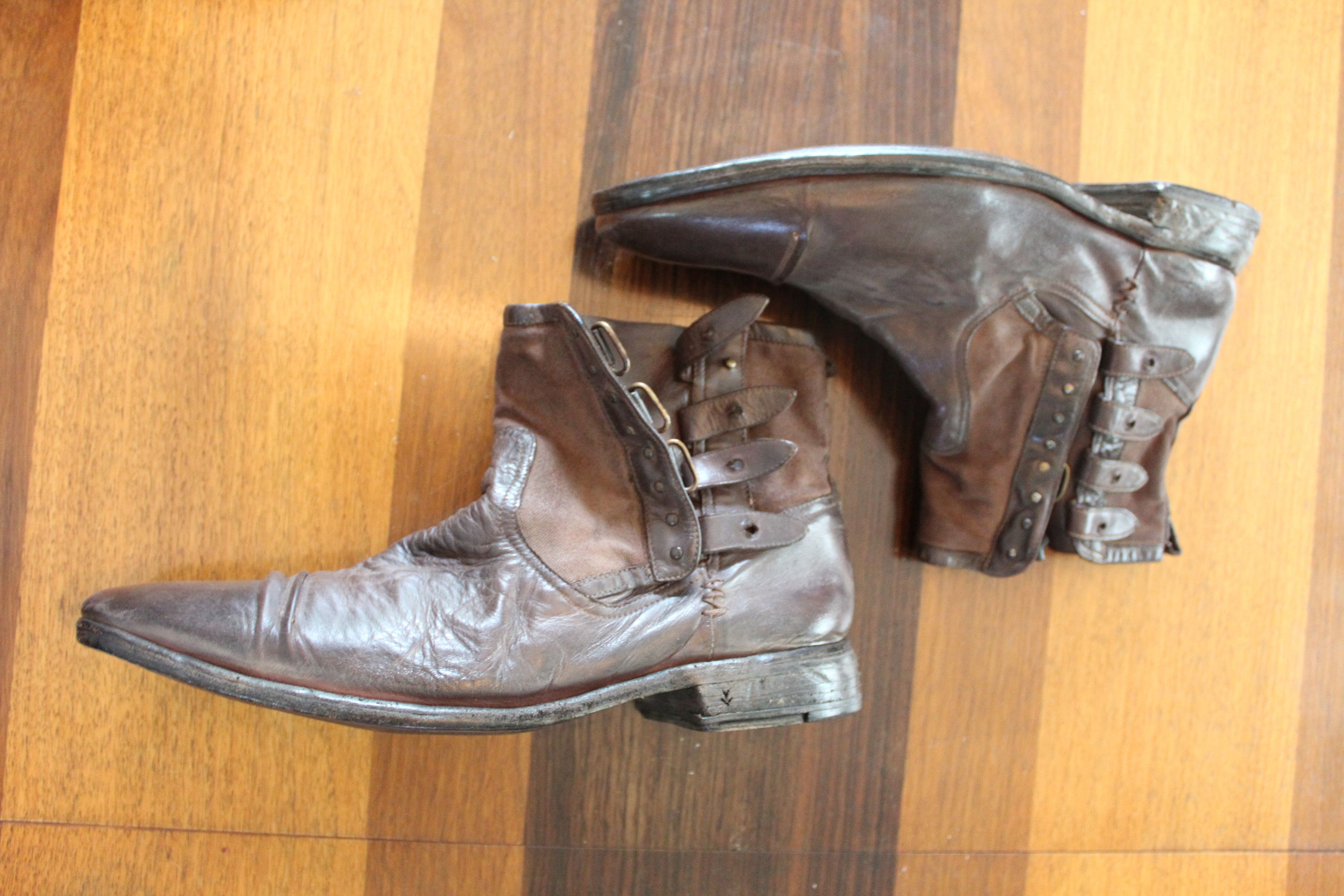 John Varvatos Washed Italian Calfskin, 4 Pin Boot, Positive Fit Boot Size US 11 / EU 44 - 6 Thumbnail