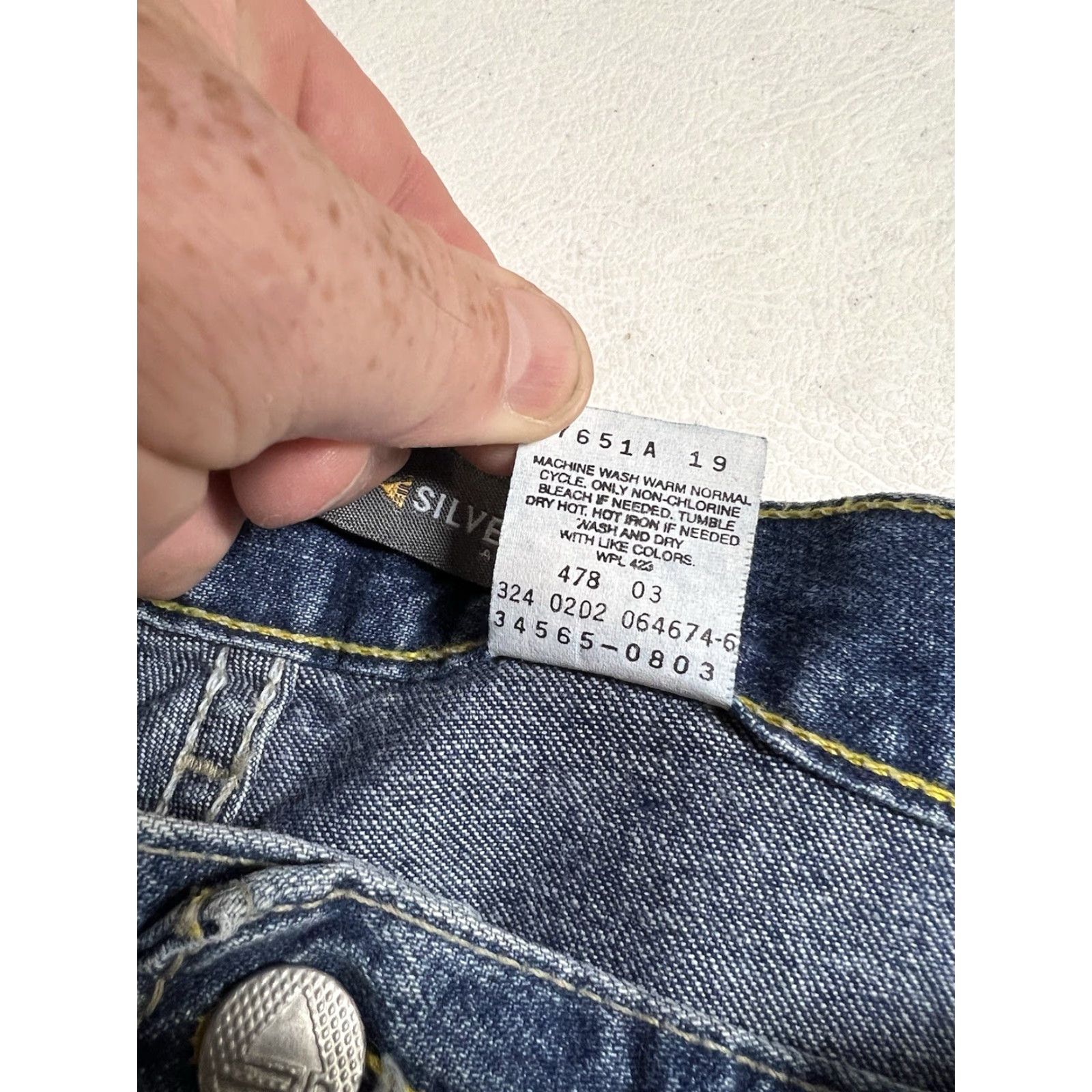 Levi's VINTAGE Levi's Silver Tab Blue Jean Shorts Bermuda Men 34” Loose Fit 90s Y2K Mint Relaxed Regular Size 34 Mens Size US 34 / EU 50 - 5 Thumbnail