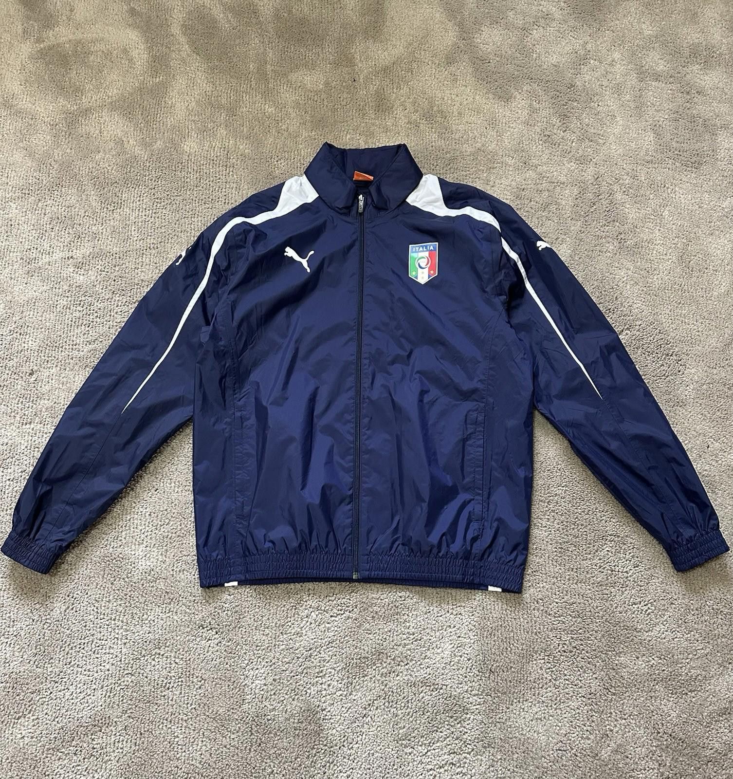Puma ITALY NATIONAL TEAM 2010/11 TRAINING FOOTBALL HOODED JACKET Size US XL / EU 56 / 4 - 1 Thumbnail