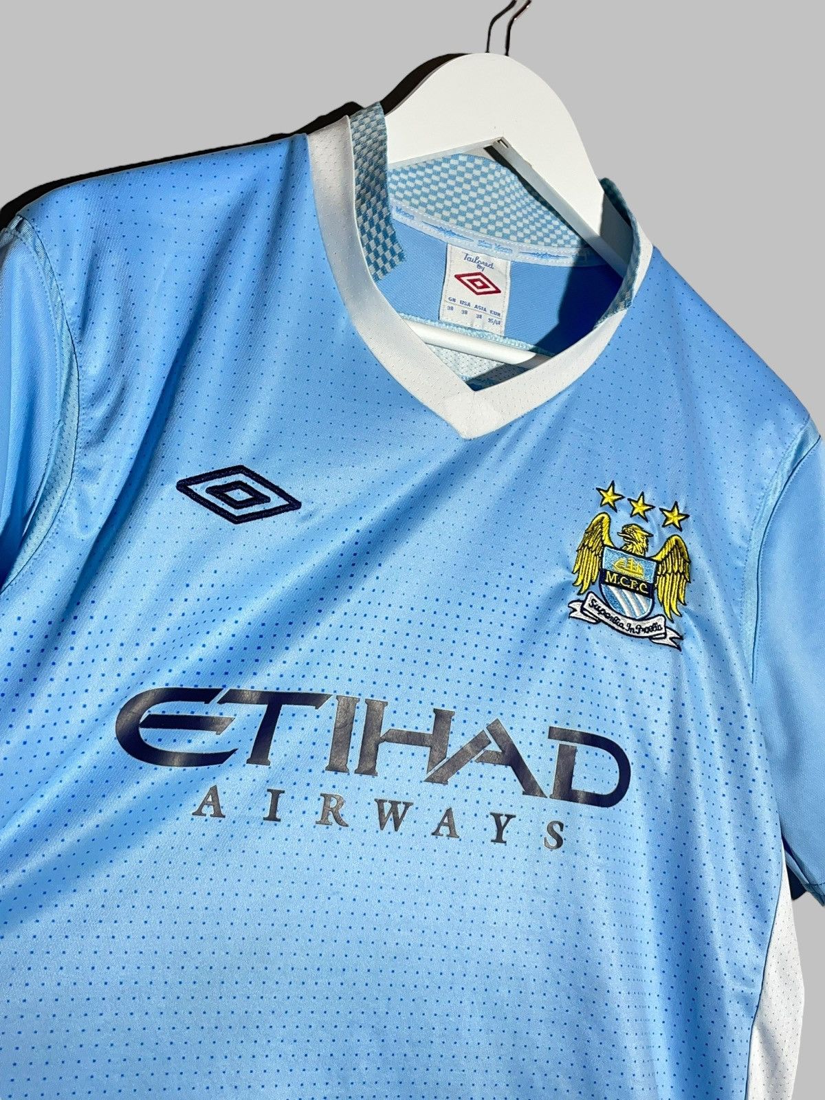 Umbro × Vintage #16 Kun Aguero Manchester City Umbro 2011/12 Football Shirt Size US S / EU 44-46 / 1 - 4 Thumbnail