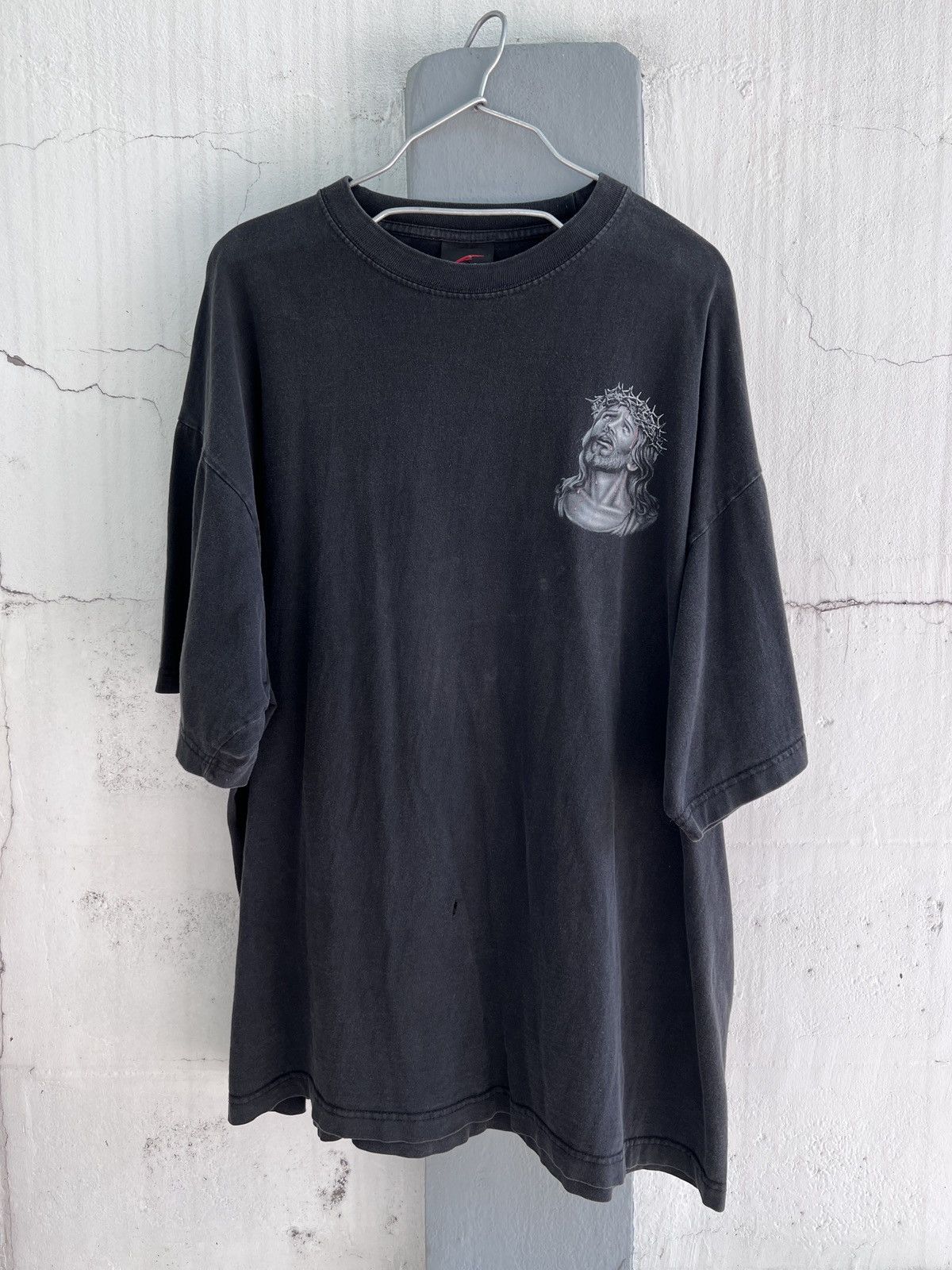 Vintage Vintage Y2K God Jesus Bible Holy Tee 2XL Thrashed Sun Faded Size US XXL / EU 58 / 5 - 5 Thumbnail