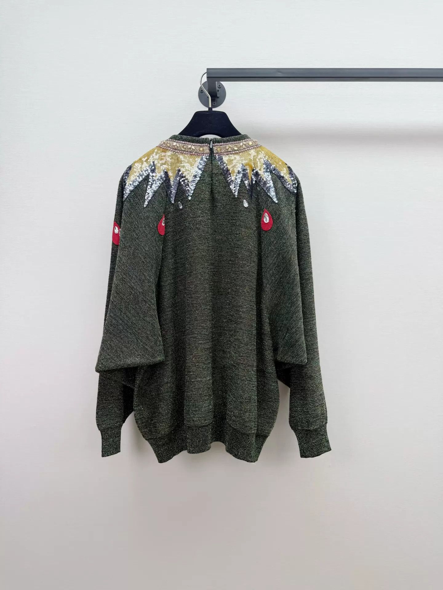 Gucci Gucci Sequin Sweater L Authentic Worn Once Size L / US 10 / IT 46 - 7 Thumbnail