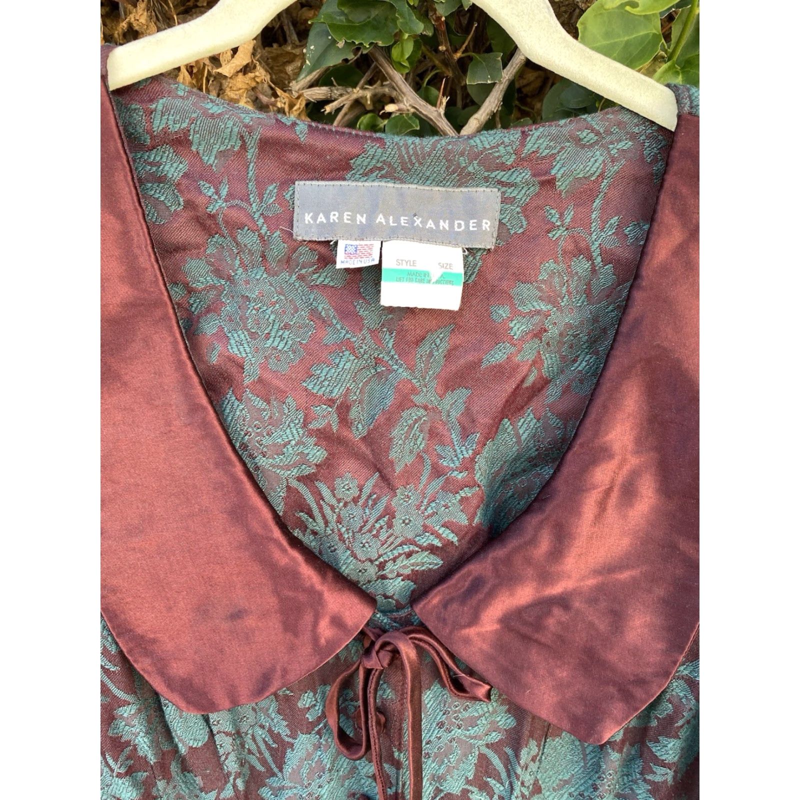 VINTAGE Karen Alexander Maxi Dress 1980s 1990s Floral Jacquard Burgundy Green USA 8 Red Bohemian Shirt?