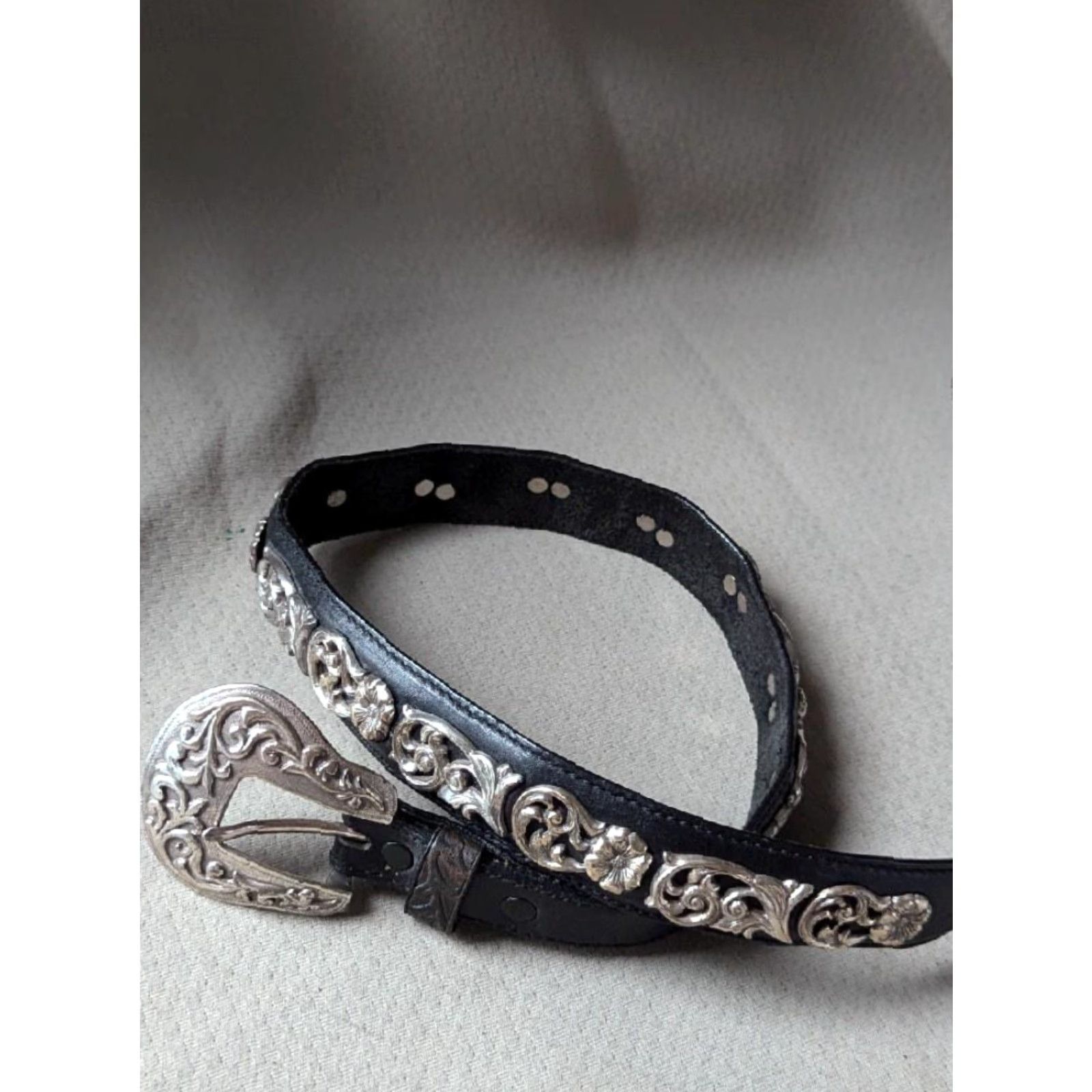 Tony Lama VINTAGE Tony Lama belt Unisex Adults Belt BLACK 1-1/4 wide leather WESTERN 28 inch buckle studs USA made 26-28 Size 28 - 2 Thumbnail