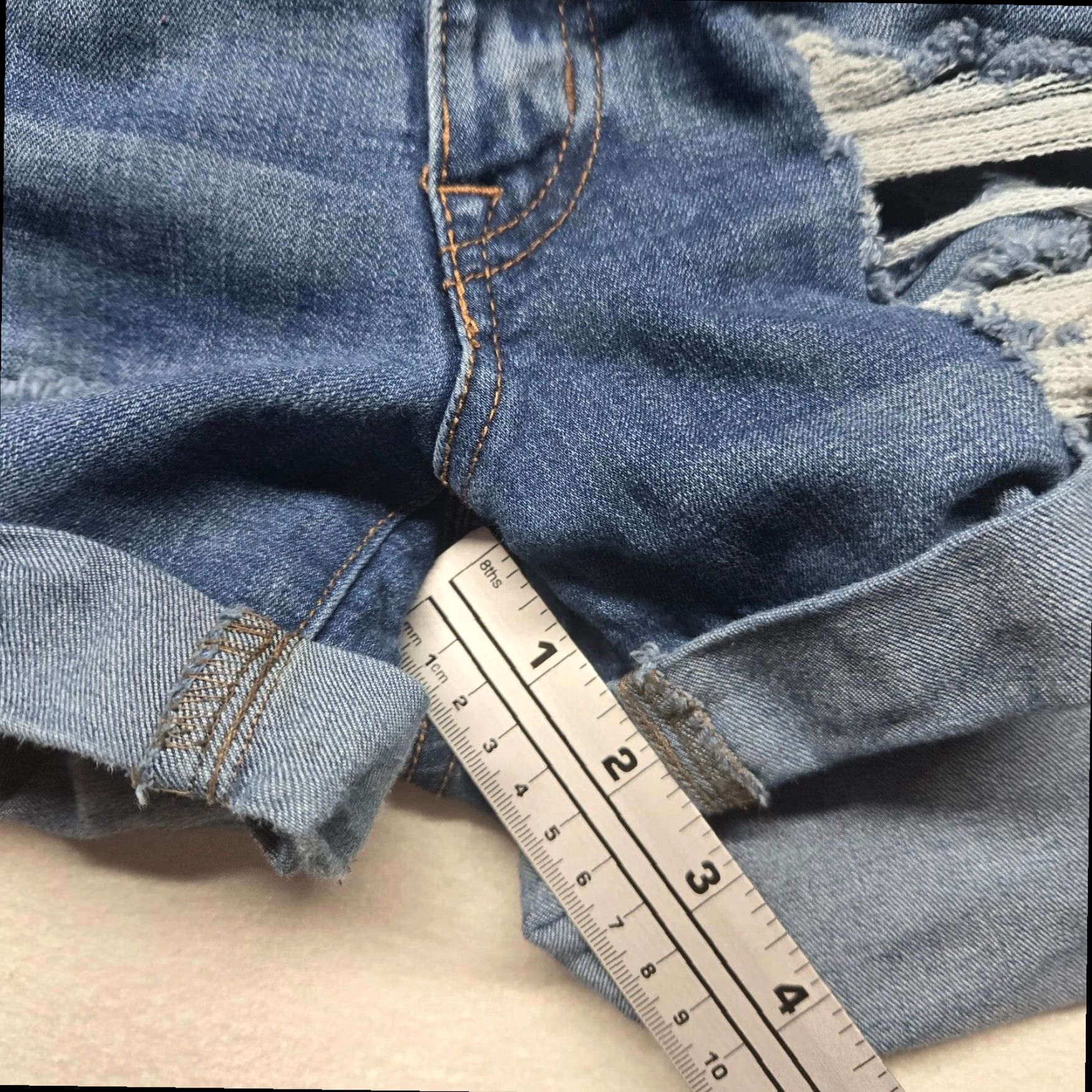 Vintage Aero Women's Blue Denim Cut-Off Shorts Midi Adult Size 6 Low Rise Destroyed Size 28" / US 6 / IT 42 - 4 Thumbnail