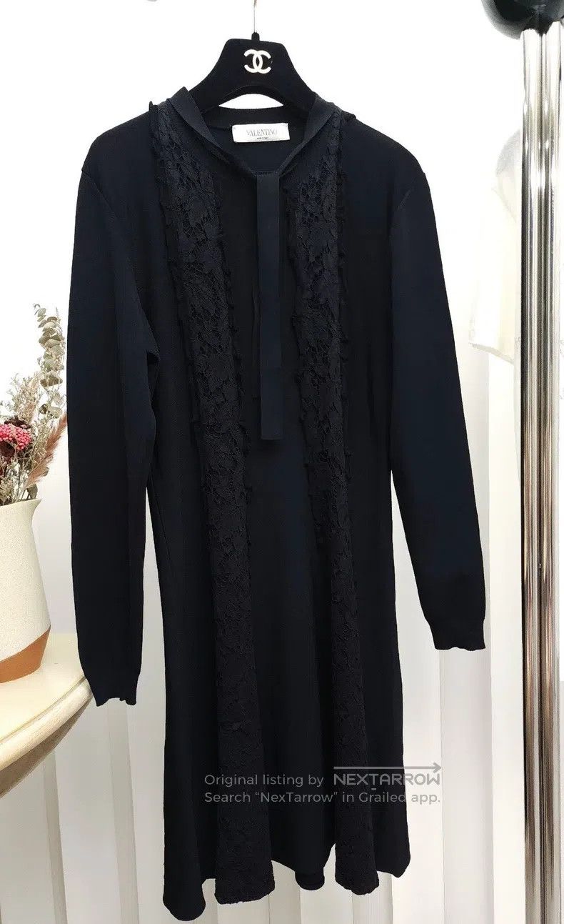 Valentino Valentino Lace patchwork knitted dress Size L / US 10 / IT 46 - 9 Thumbnail