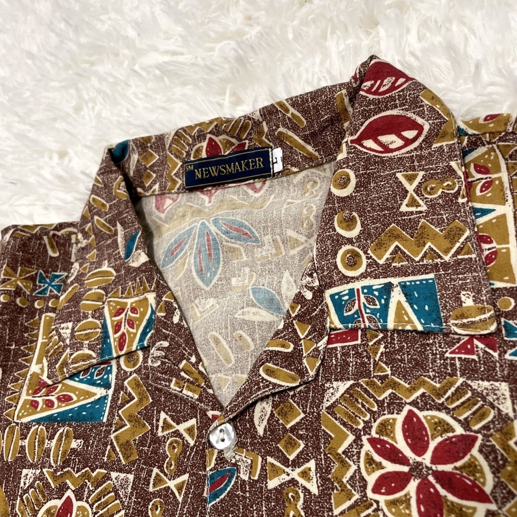 Vintage NEWSMAKER Shirt Mens L vtg 1990s Geometric Hawaiian Aztec Southwestern Brown Blue Cotton Button-Up Short Sleeve Size US L / EU 52-54 / 3 - 5 Thumbnail