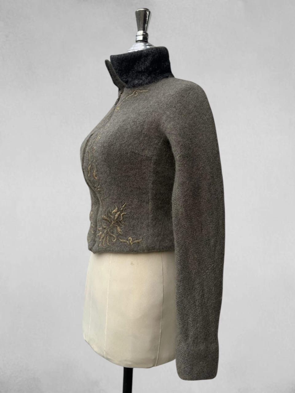 Dries Van Noten Dries Van Noten Embroidery Cropped Jacket Size M / US 6-8 / IT 42-44 - 2 Thumbnail