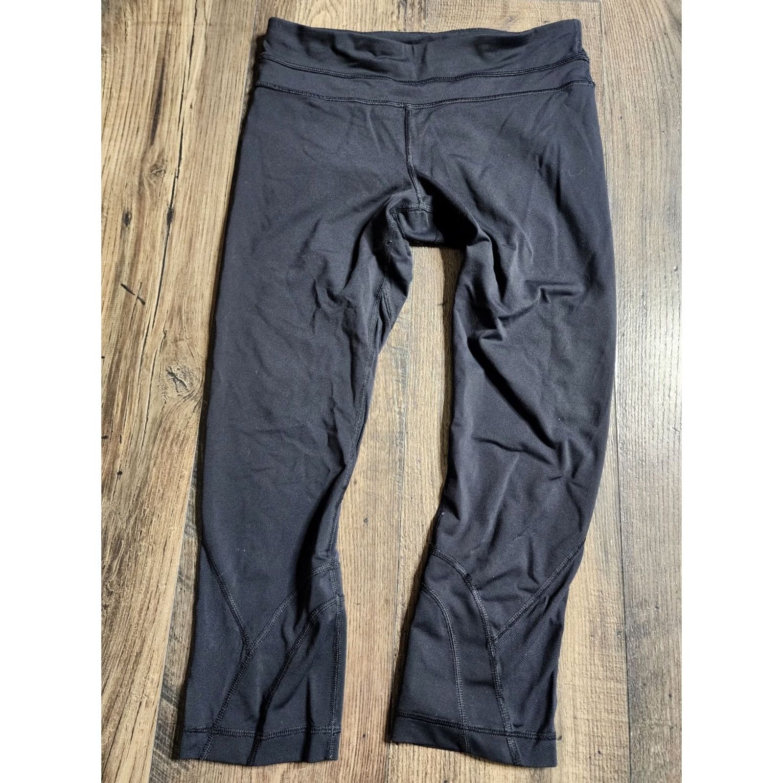 Lululemon Lululemon Crop Leggings Women's 6 Black Distressed Athletic Comfort Compression Easy Care Activewear Pants Size 28" / US 6 / IT 42 - 4 Thumbnail