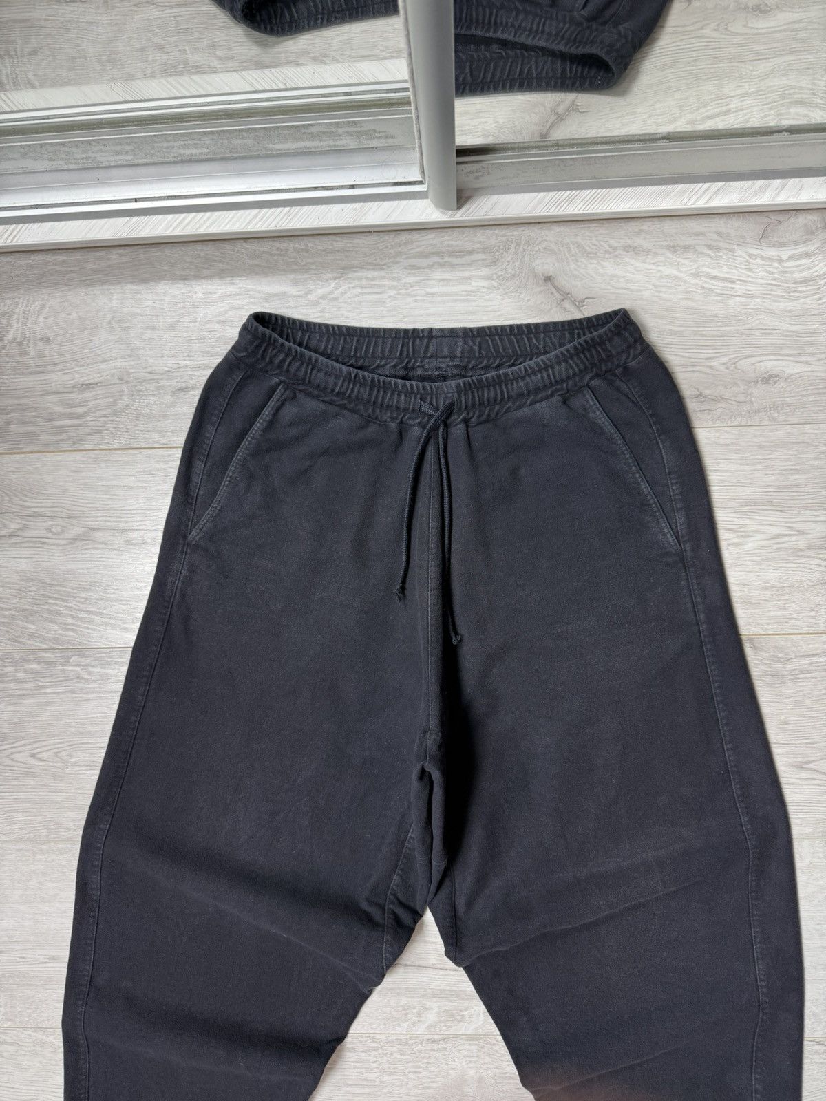 Universal Works Universal Works Oversized Jogger Pants Worn Washed Look Size US 32 / EU 48 - 5 Thumbnail