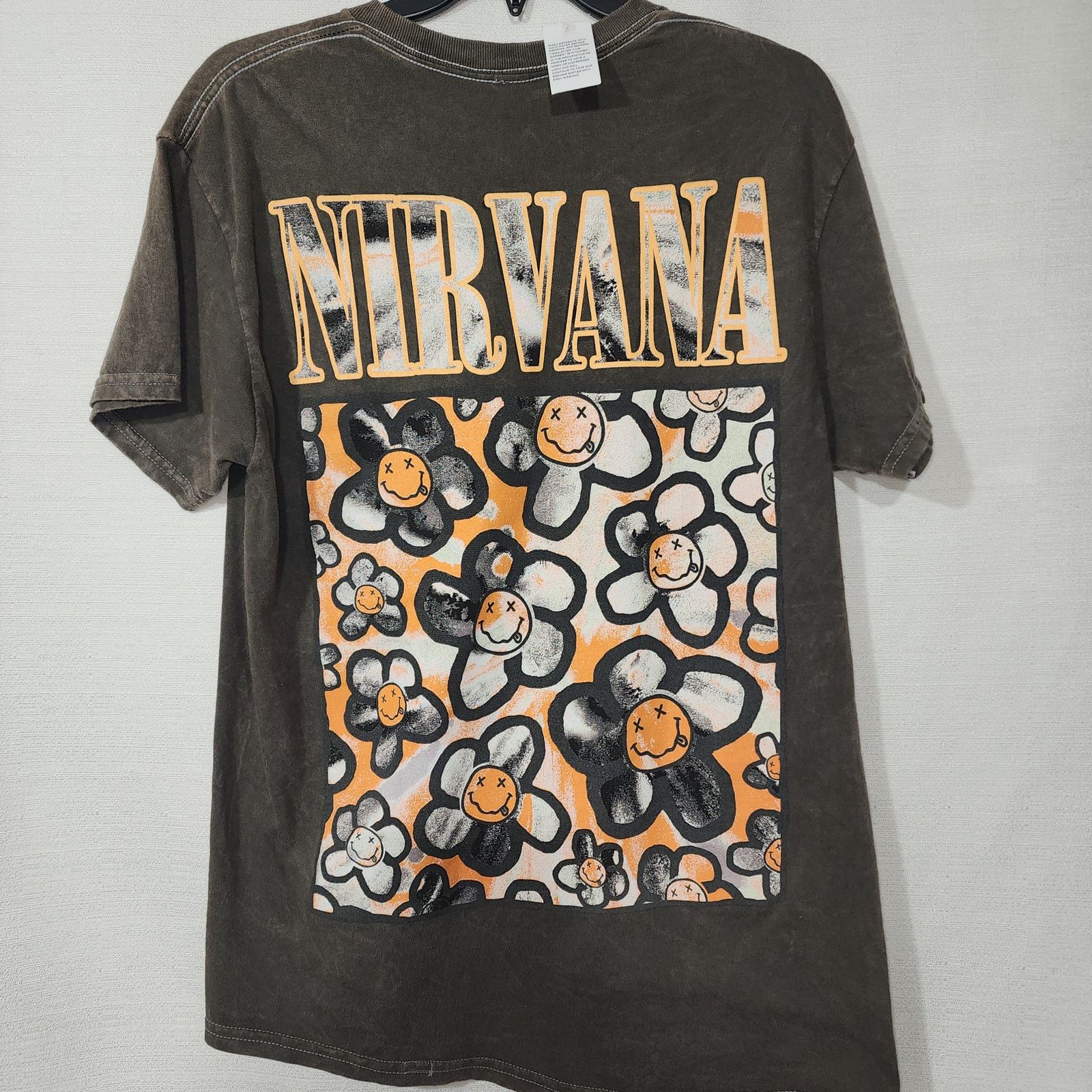 Nirvana Nirvana men's medium brown shirt Size US M / EU 48-50 / 2 - 6 Thumbnail