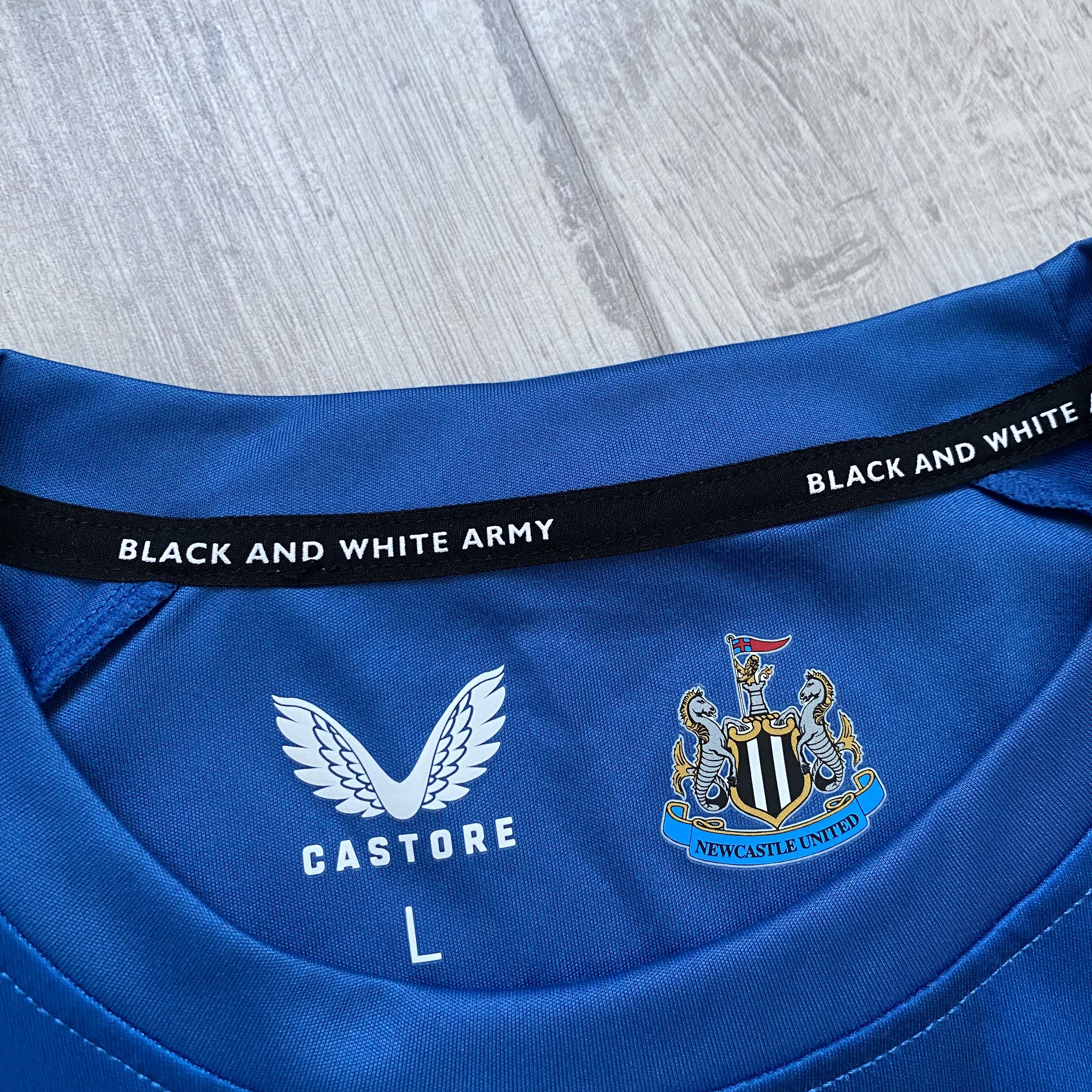 Adidas ⚽️ Blokcore Newcastle United Football Jersey Castore Vintage Size US L / EU 52-54 / 3 - 6 Thumbnail