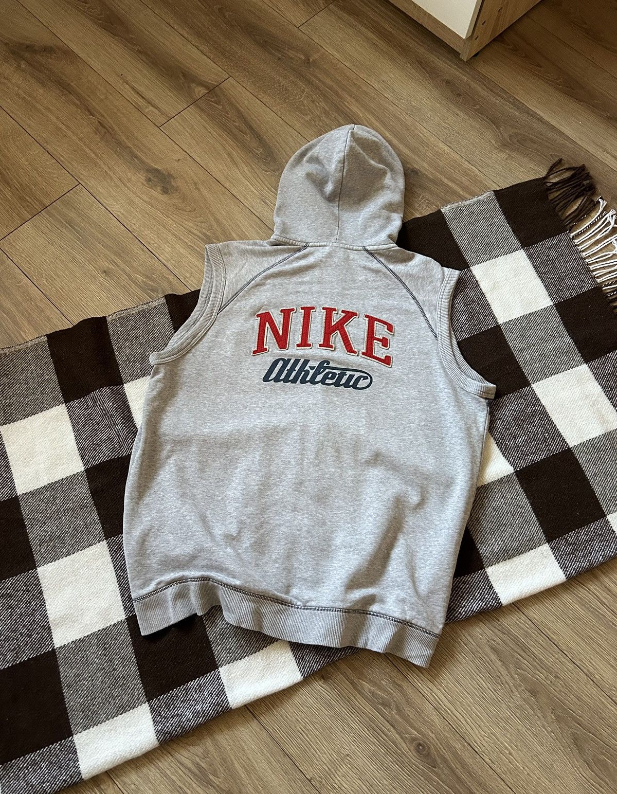 Nike × Vintage Vintage Nike Big logo y2k cotton vests Size US L / EU 52-54 / 3 - 1 Thumbnail