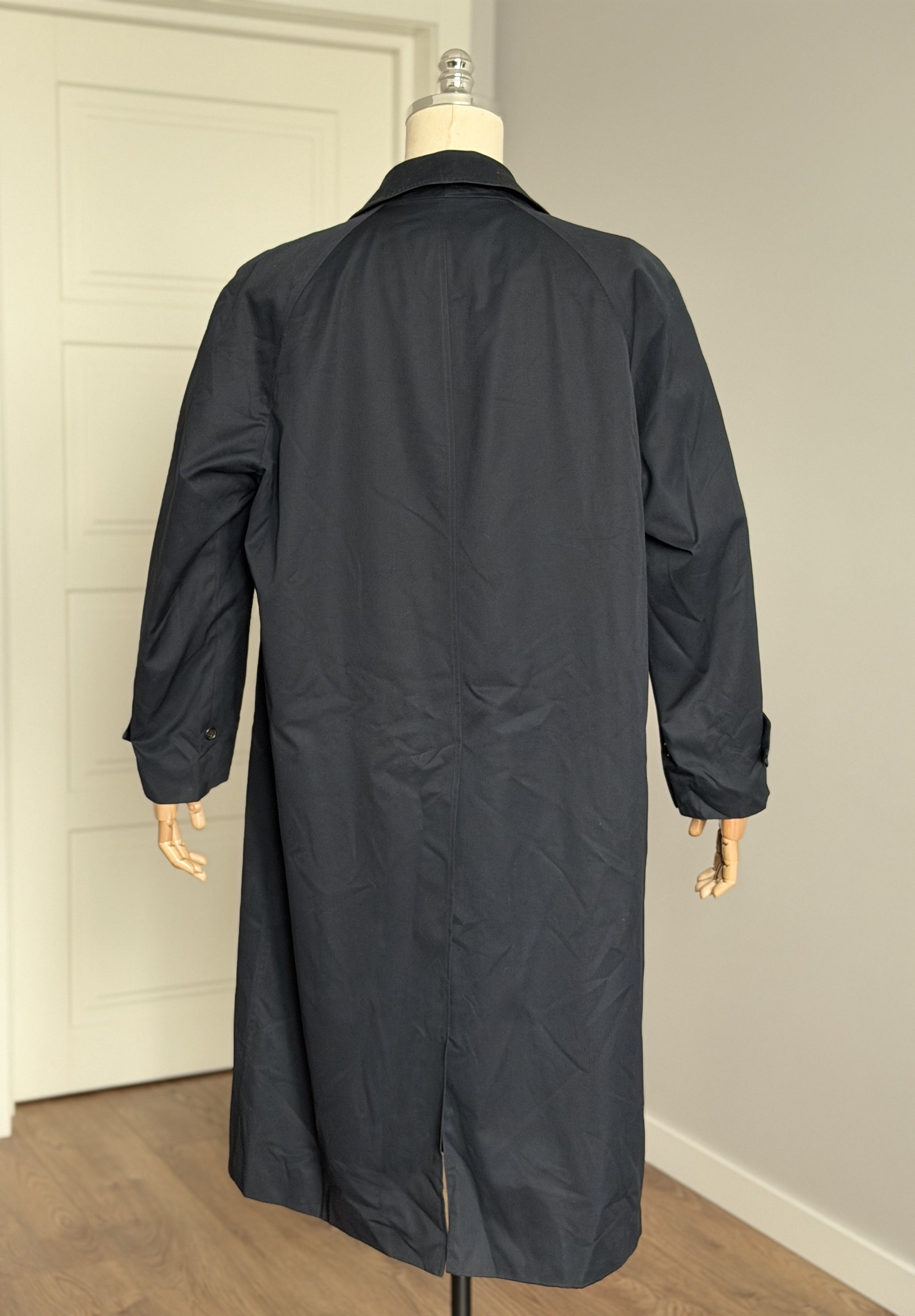 Burberry Vintage BURBERRYS London Long Coat Made In England Navy Size US XL / EU 56 / 4 - 8 Thumbnail