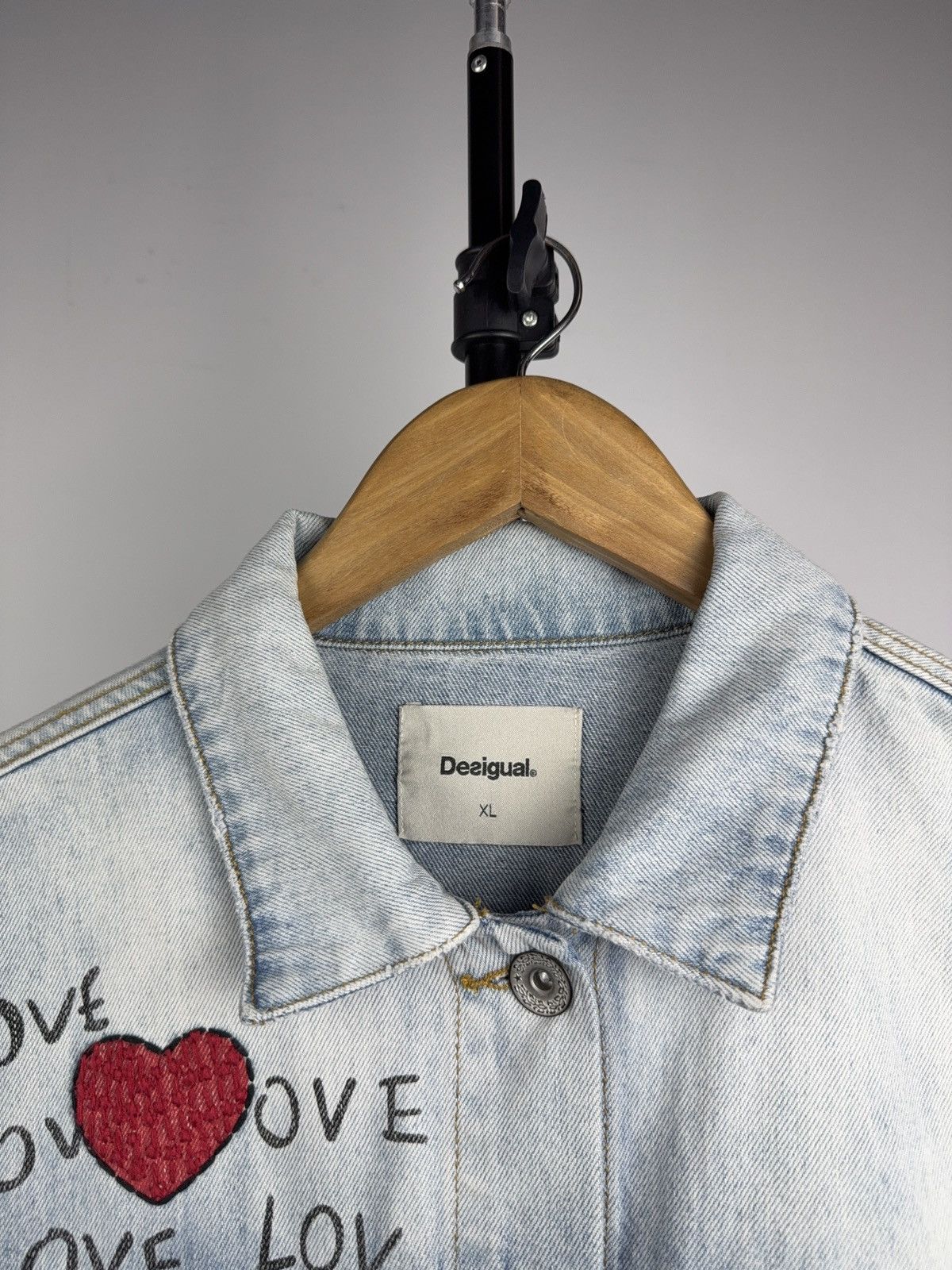 Desigual Desigual Embroidered Print Love Denim Jacket Graffiti XL Size XL / US 12-14 / IT 48-50 - 6 Thumbnail