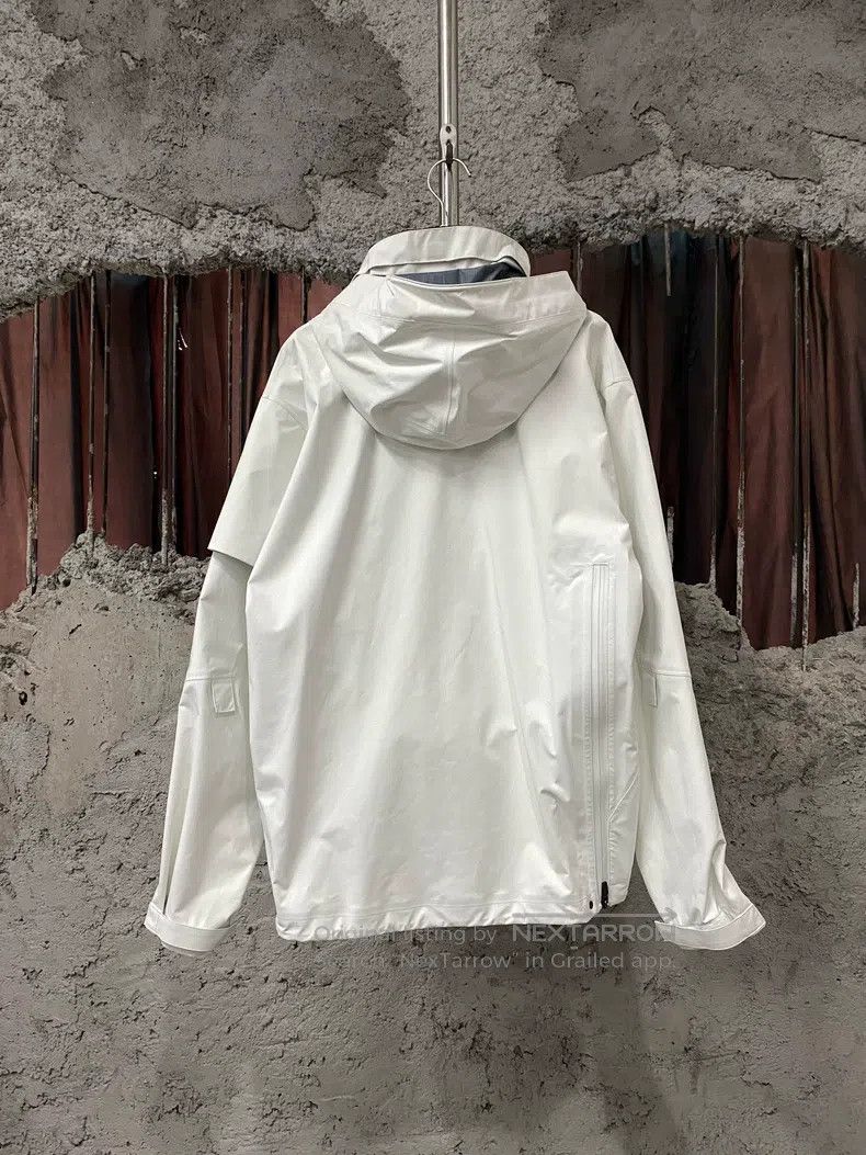 Acronym Acronym White raincoat Size US M / EU 48-50 / 2 - 2 Thumbnail