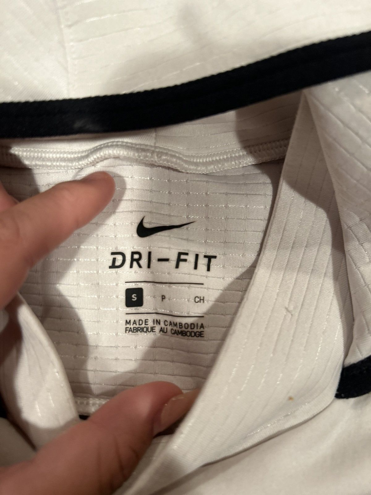 Nike Nike Pro Dri-FIT Hoodie – White/Black Pullover (Size S) Size US S / EU 44-46 / 1 - 4 Thumbnail