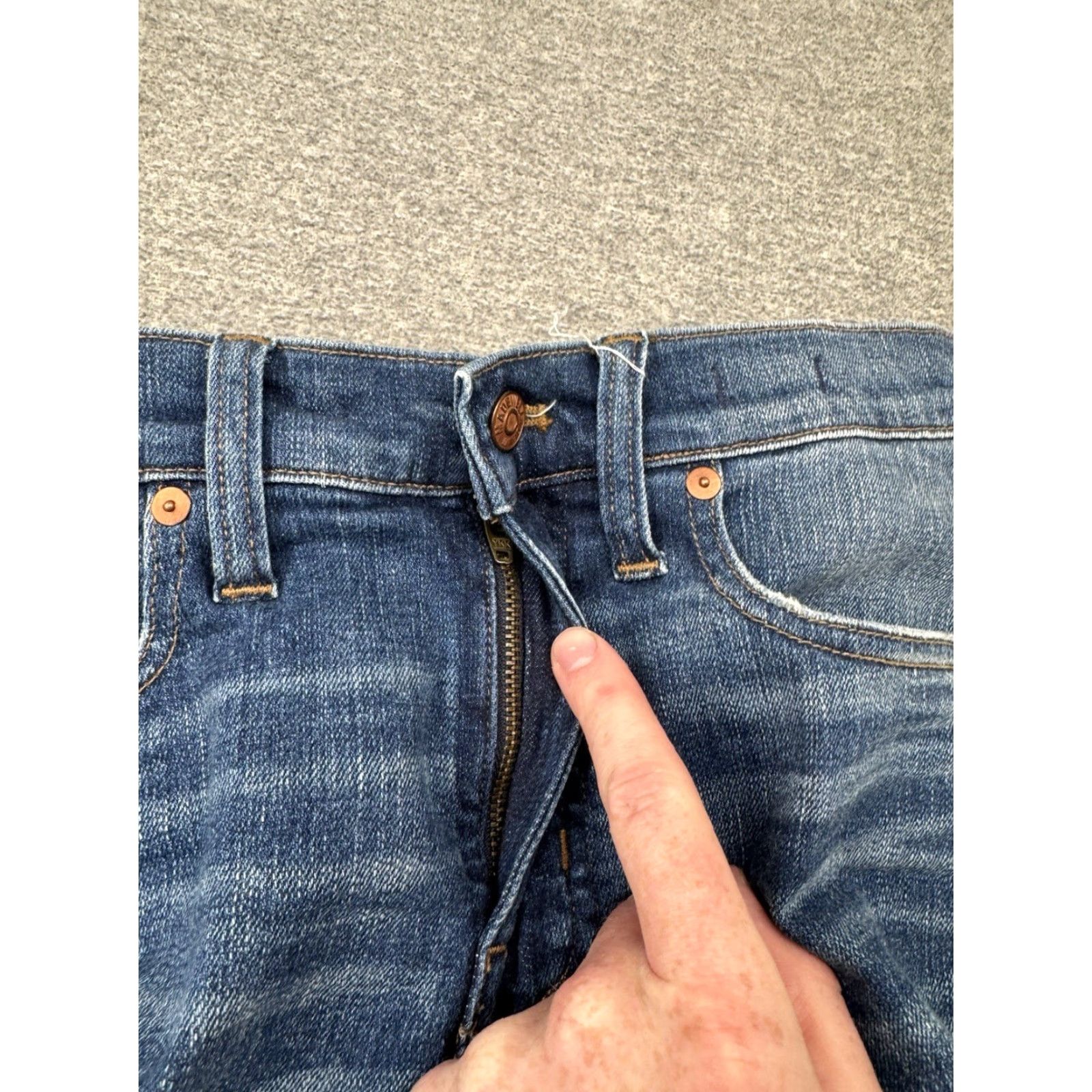Madewell Madewell Jeans Women’s 27 Skinny 9” High Rise Blue Crop 28x24 Cropped Regular Inseam 24 Women’s Size 28 Black 28x25 Vintage Perfect Pre-owned Size 27" / US 4 / IT 40 - 5 Thumbnail