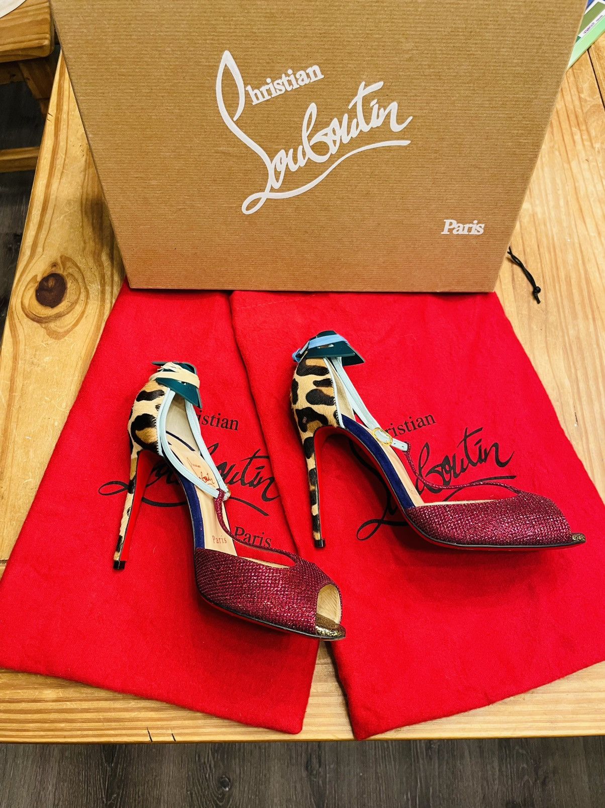 Christian Louboutin Christian Louboutin Peep-Toe Heels with Butterfly Bows Size US 7 / IT 37 - 11 Thumbnail