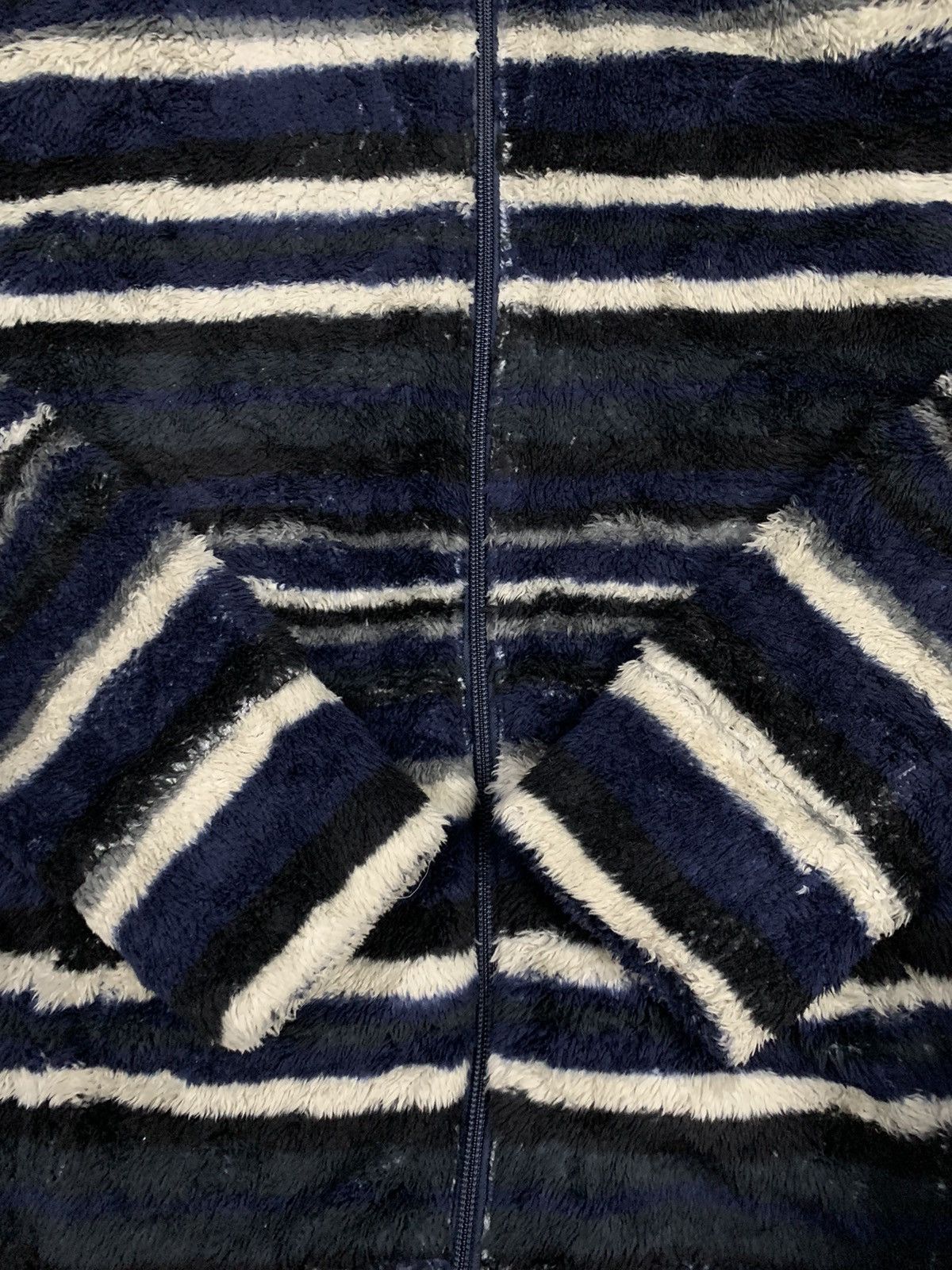 MOUSSY Vintage Japanese Brand Moussy Striped Fleece Hooded Jacket Size US M / EU 48-50 / 2 - 11 Thumbnail