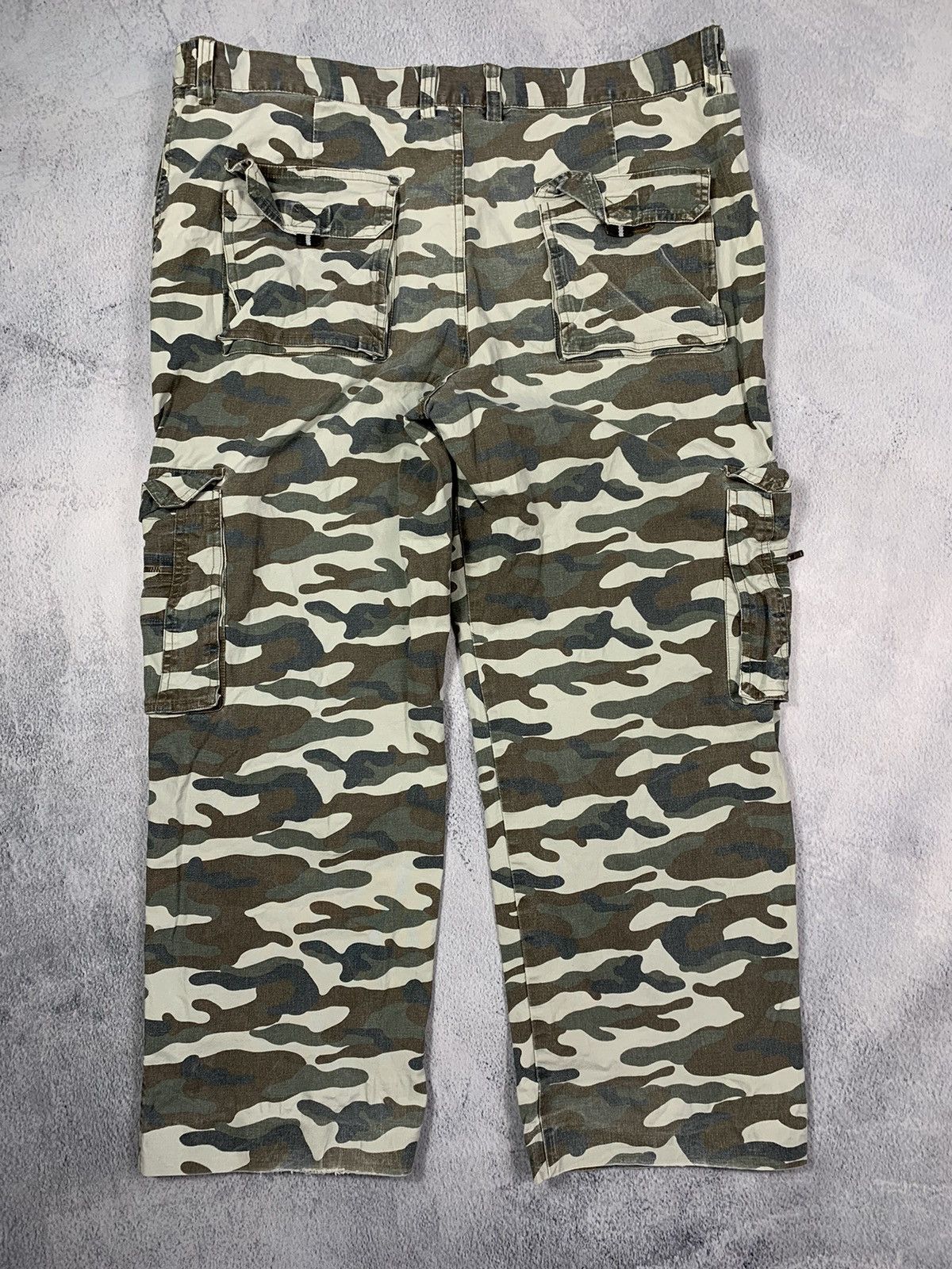 Japanese Brand × Vintage Vintage Japanese faded cargo camo military trouser size 36 Size US 36 / EU 52 - 8 Thumbnail