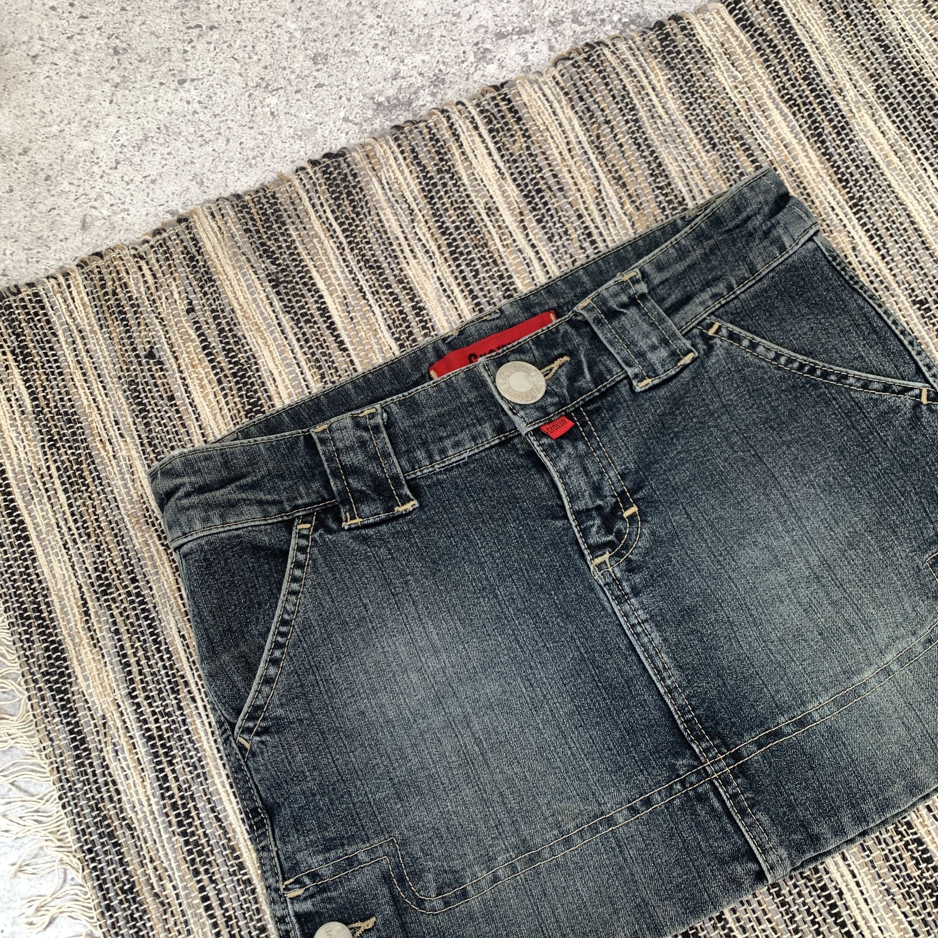 Japanese Brand Vintage Y2K Faded Women's Blue Denim Low Rise Mini Skirt Size 26" / US 2 / IT 38 - 5 Thumbnail