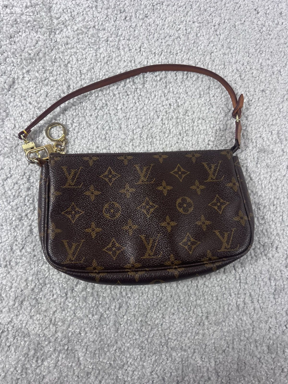 Louis Vuitton Louis Vuitton Pochette Handbag Size ONE SIZE - 5 Thumbnail