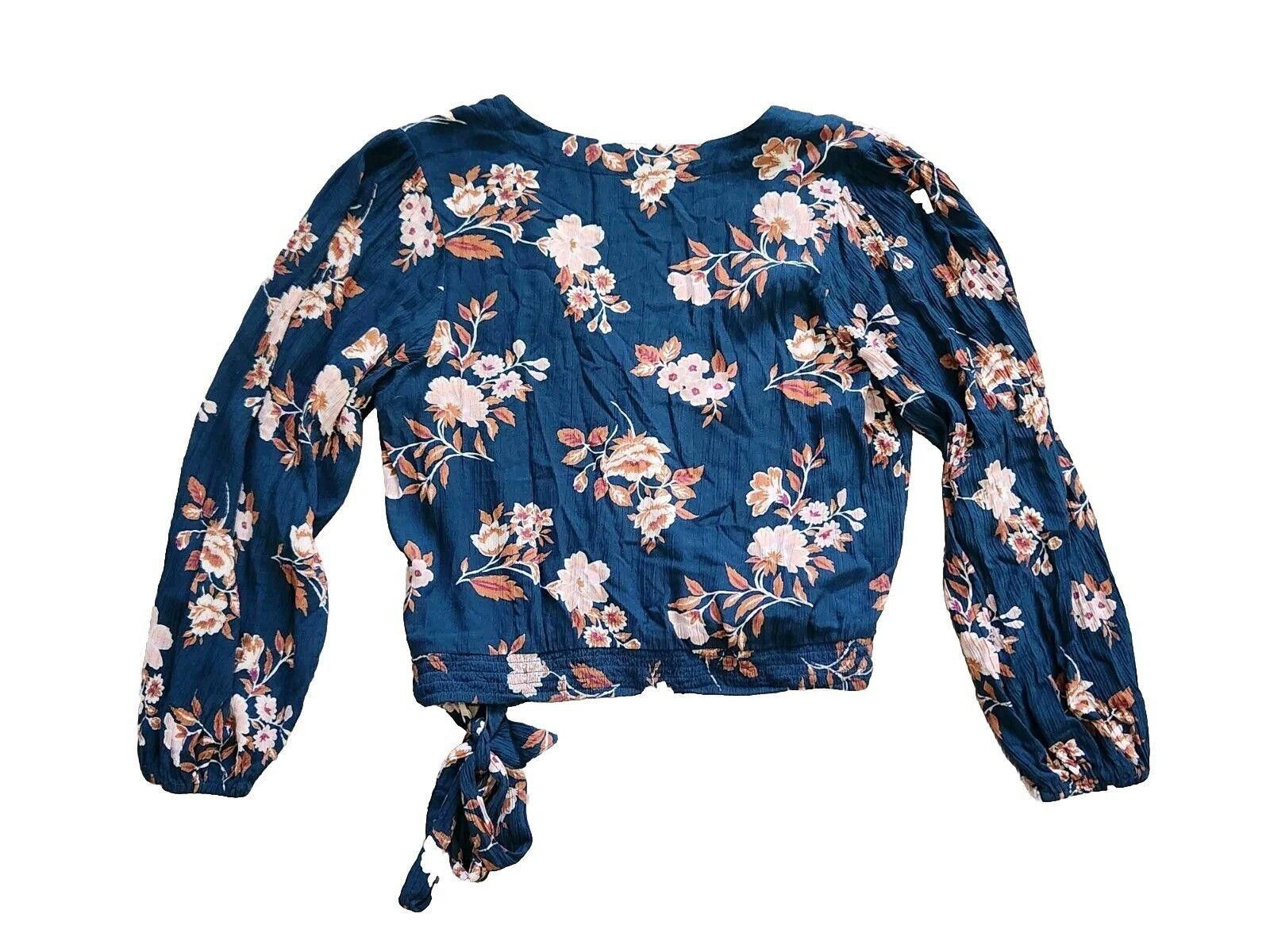Designer American Eagle Top Medium Blue Floal V Neck Boho Wrap AE Size M / US 6-8 / IT 42-44 - 2 Thumbnail