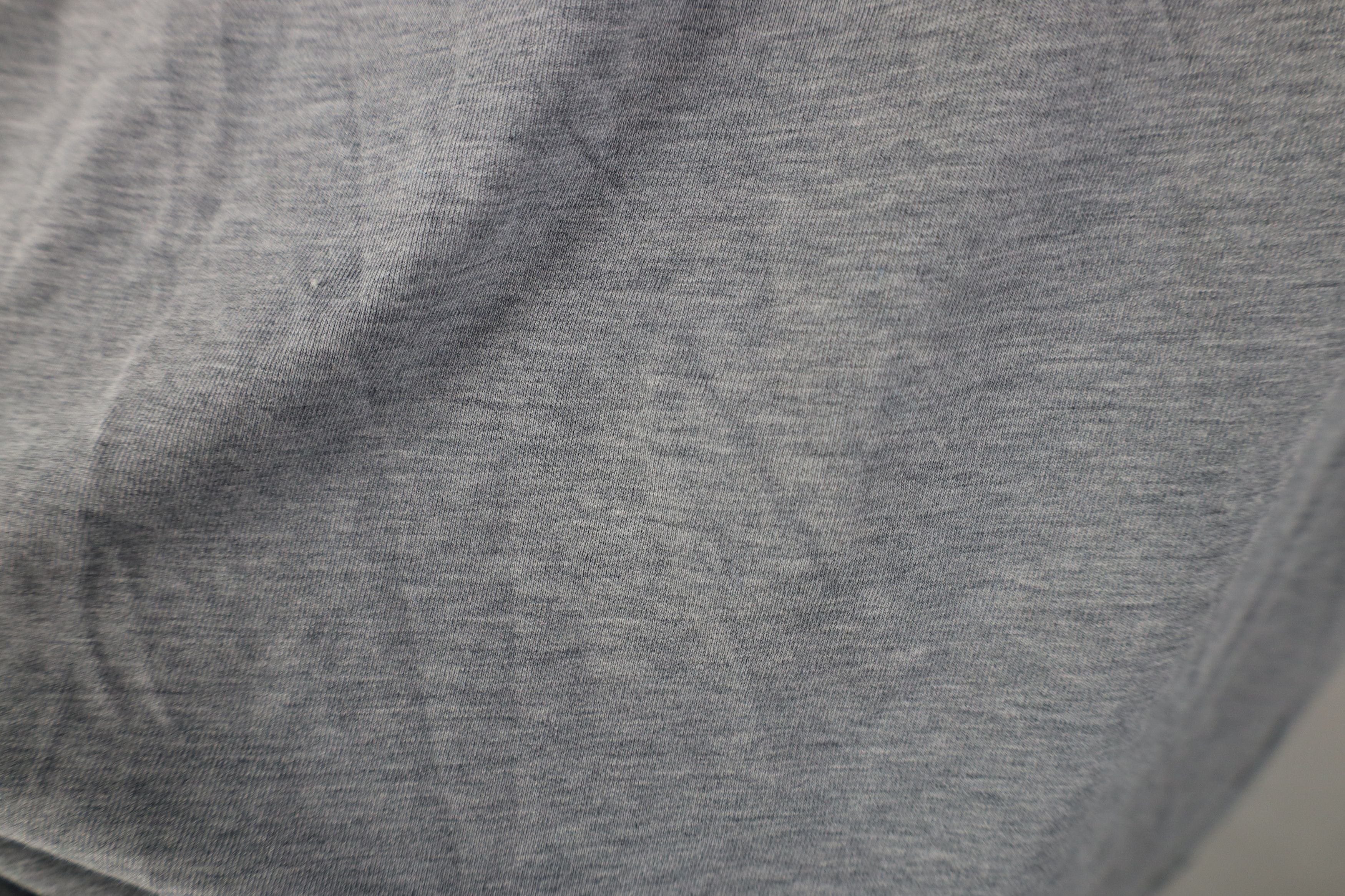 Lululemon Lululemon Running Jogging Yoga V-Neck T-Shirt Heather Gray Size US XL / EU 56 / 4 - 6 Thumbnail