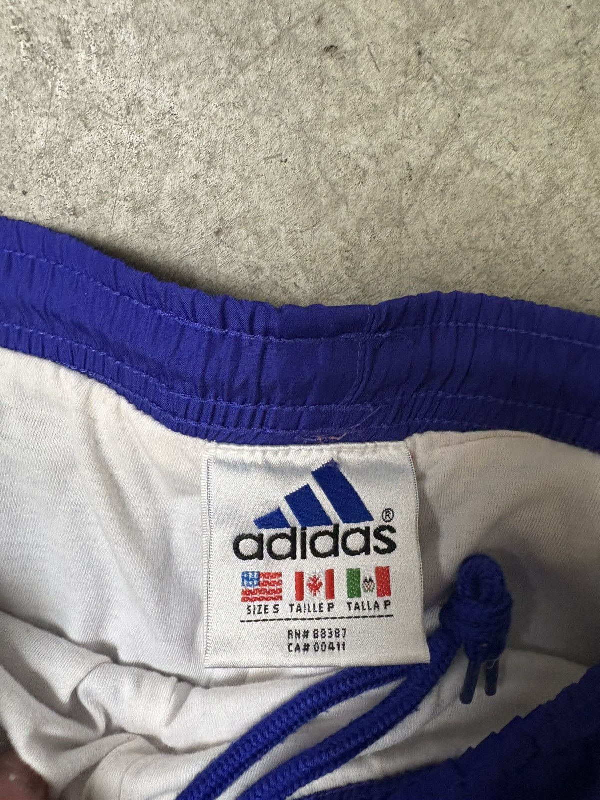 Adidas Vintage 1990’s Adidas Track Pants Size US 30 / EU 46 - 3 Thumbnail
