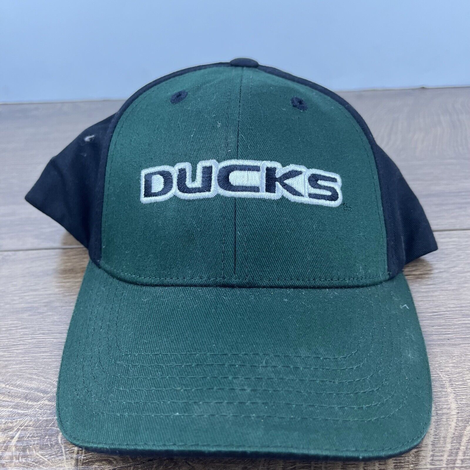 Other Oregon Ducks Green Hat NCAA Green Hat Adjustable Cap Green A Size ONE SIZE - 2 Thumbnail