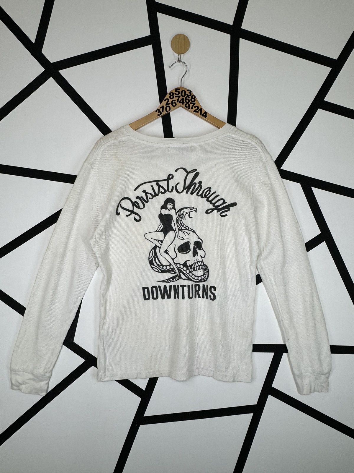 If Six Was Nine PERSIST THROUGH DOWNTURNS SEXY GIRL AND SKULL LONG SLEEVES Size US S / EU 44-46 / 1 - 1 Thumbnail