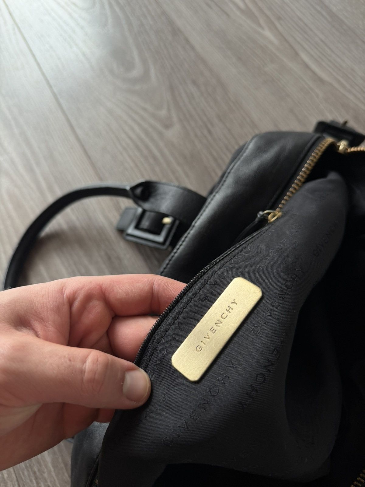 Givenchy Givenchy Black Signature Canvas Leather Boston Monogram Bag Size ONE SIZE - 16 Thumbnail