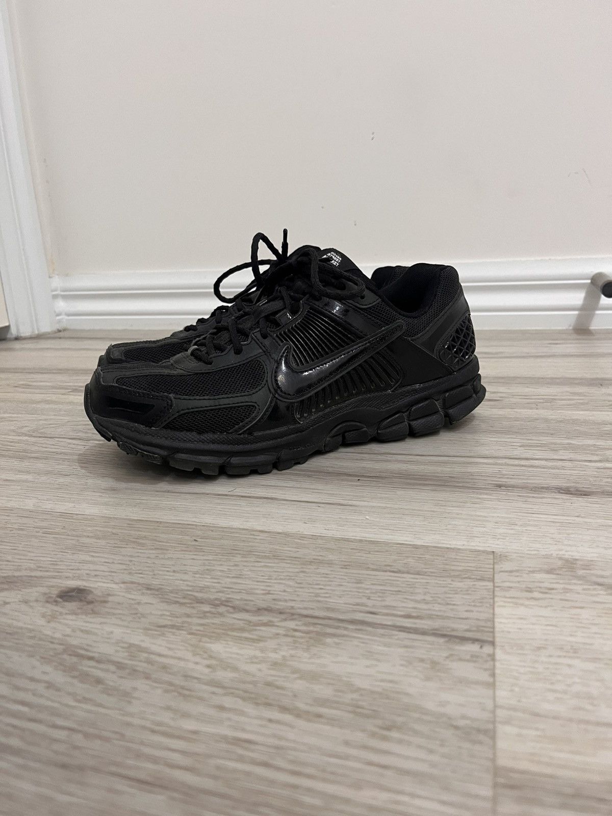 Dover Street Market × Nike Nike x Dover Street Market Vomero 5 Size US 6.5 / EU 39-40 - 6 Thumbnail