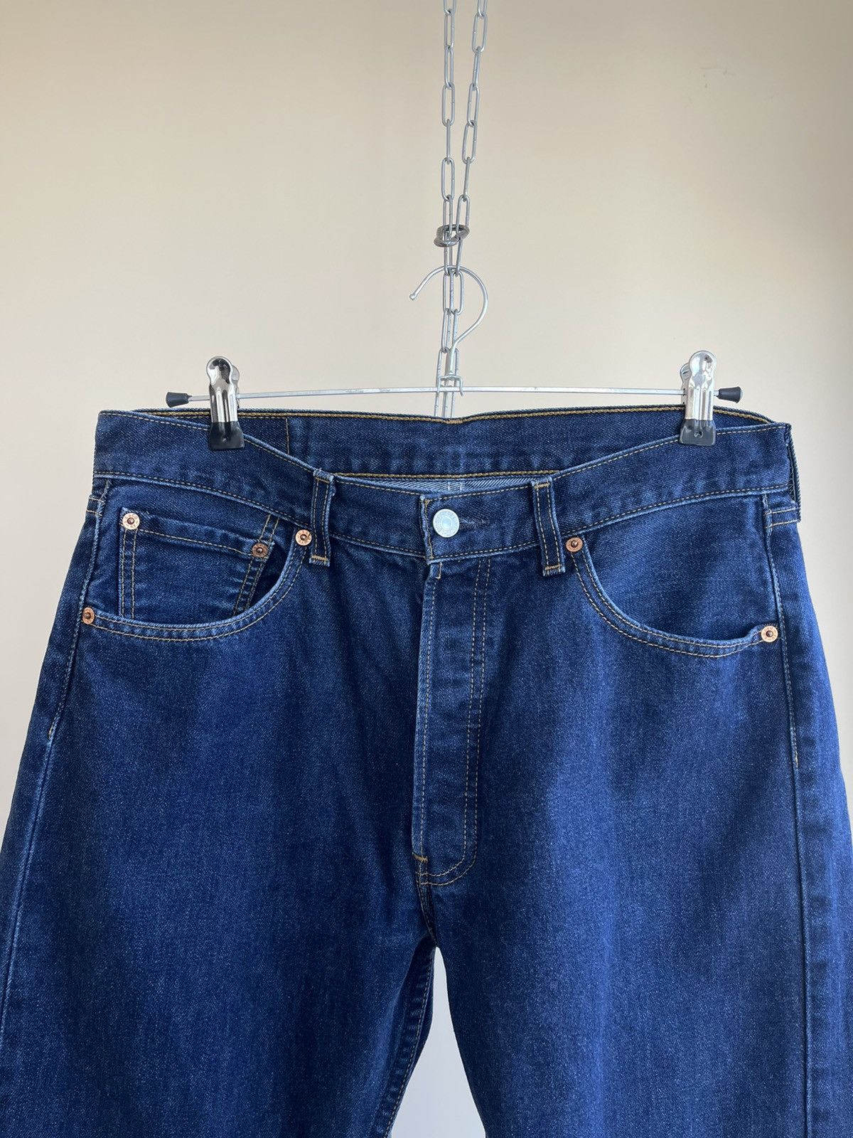 Levi's 501 Tapered Regular Fit 5 Pocket Denim Jeans 2000s 31x30 L30 Size US 31 - 6 Thumbnail
