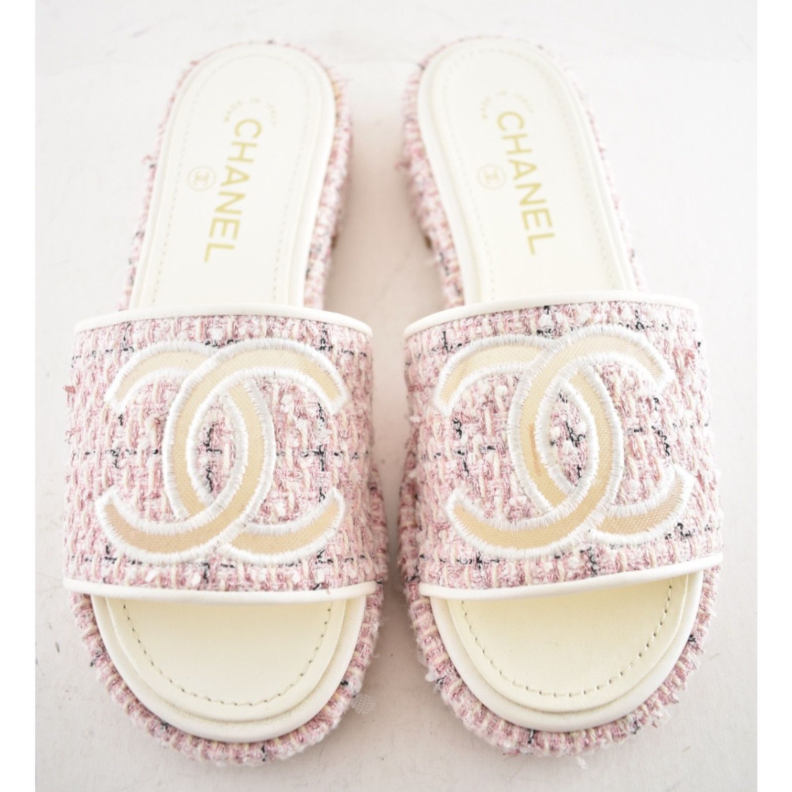 Chanel Chanel 20P Pink White Tweed Mesh CC Logo Slide Slip On Size US 6 / IT 36 - 6 Thumbnail