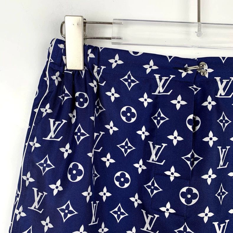 Louis Vuitton Louis Vuitton Blue mulberry silk shorts with logo presbyop Size 35" - 3 Thumbnail