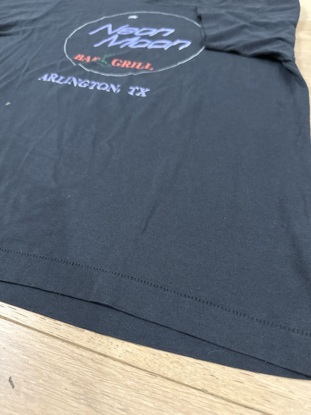 Other Vintage 90s Neon Moon Bar Grill Single Stitch T Shirt Black Size US XL / EU 56 / 4 - 2 Thumbnail