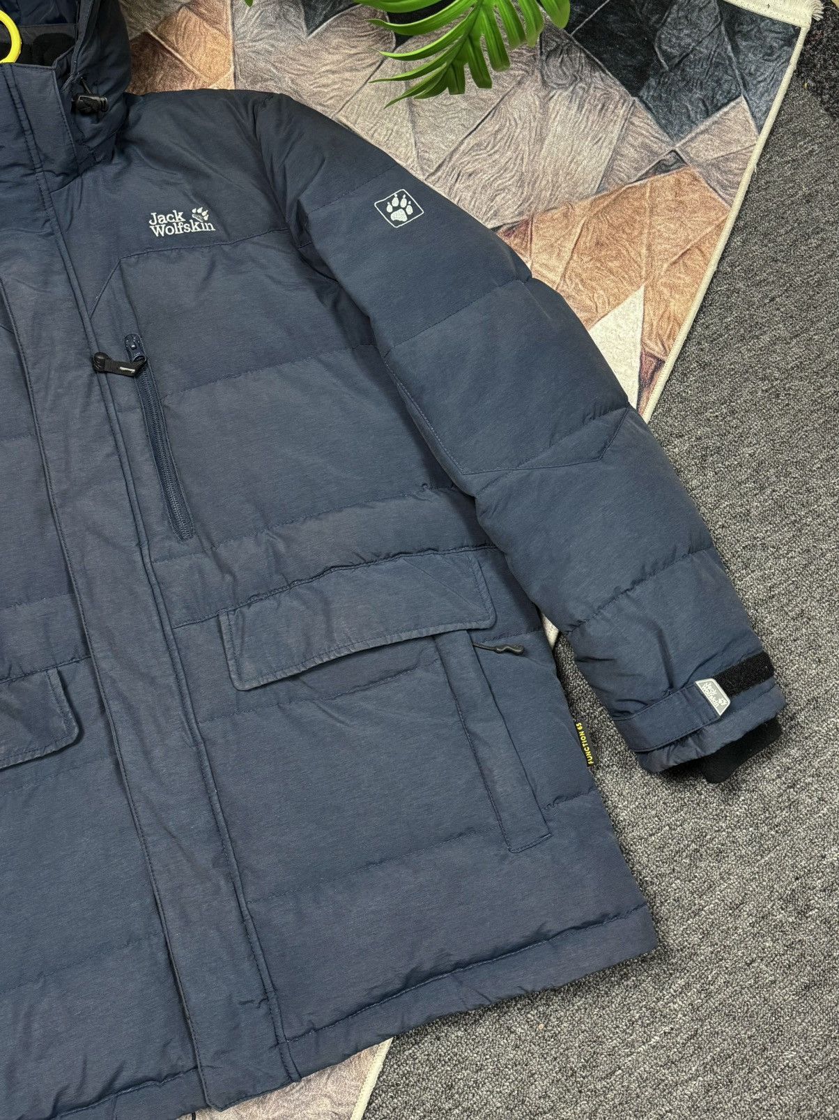 Jack Wolfskin Jack Wolfskin Down Jacket Puffer Vintage parka size XL Size US XL / EU 56 / 4 - 6 Thumbnail