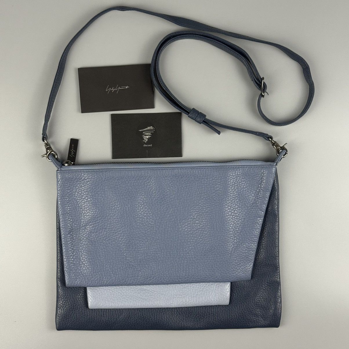 Discord - Triple Clutch Cow Leather Shoulder Bag