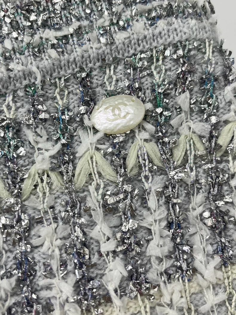 Chanel Chanel Waterfall series silver skirt Size 42" / US 20 - 2 Thumbnail