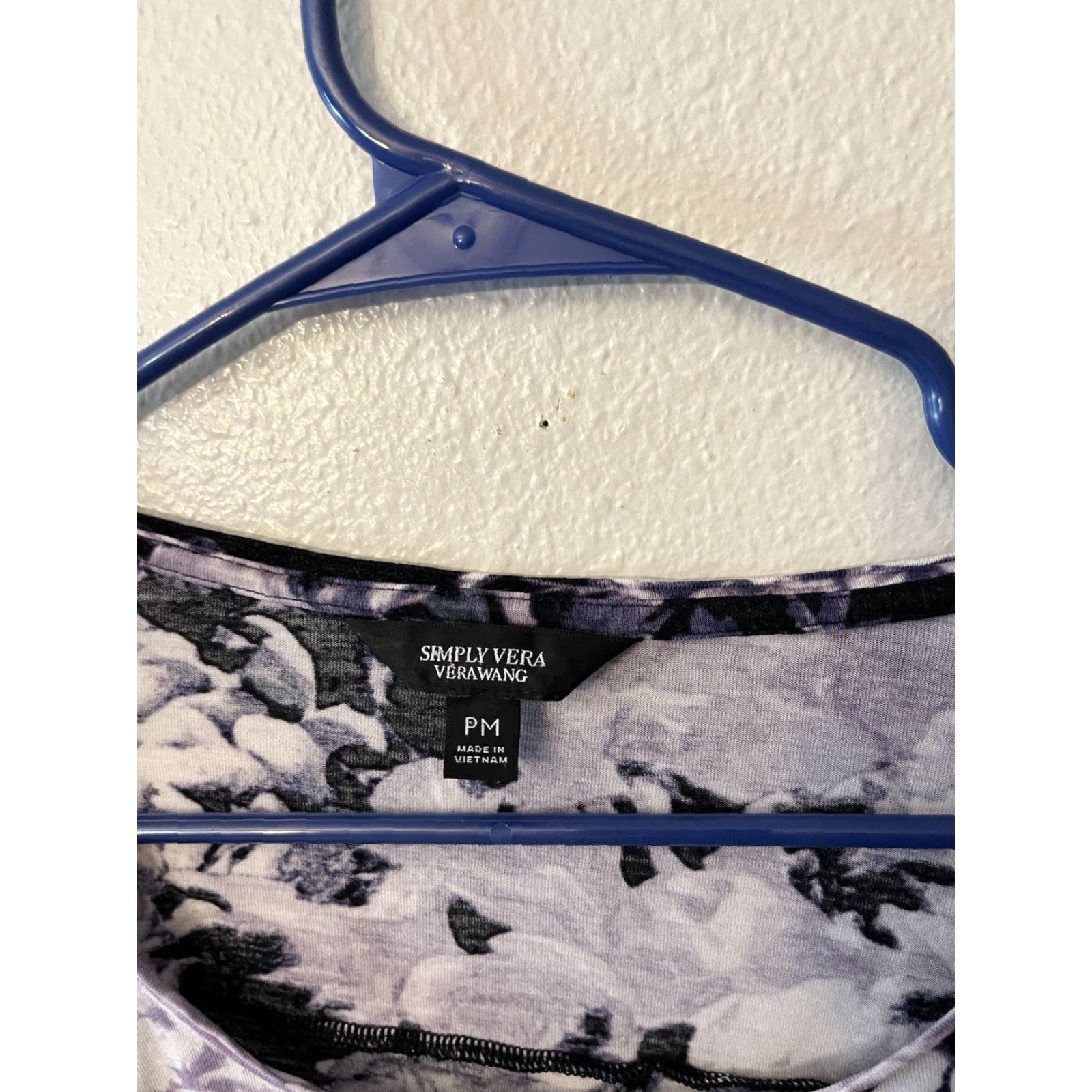 Vintage Simply Vera Vera Wang Top Womens PM Purple Floral Long Sleeve Rayon Knit Size M / US 6-8 / IT 42-44 - 2 Thumbnail